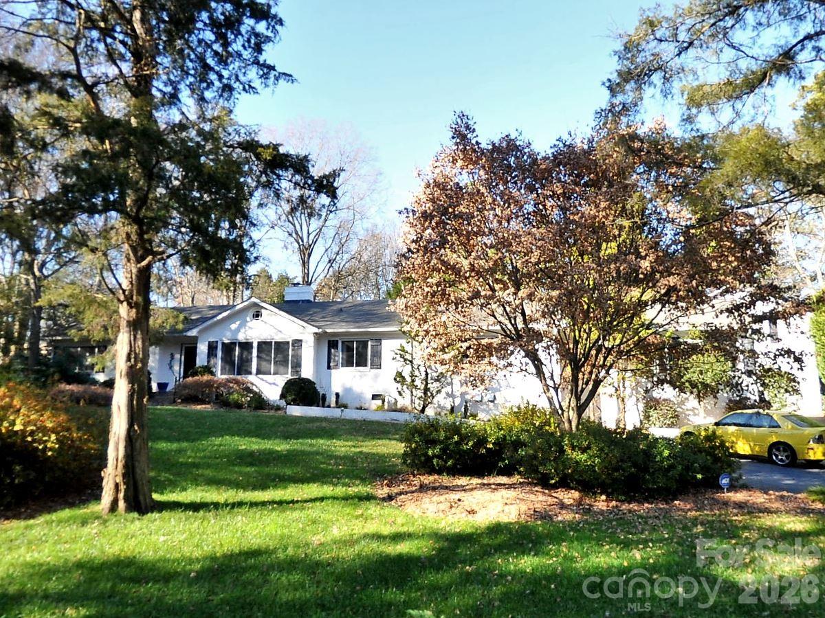 1330 Cedar Lane — Charlotte
