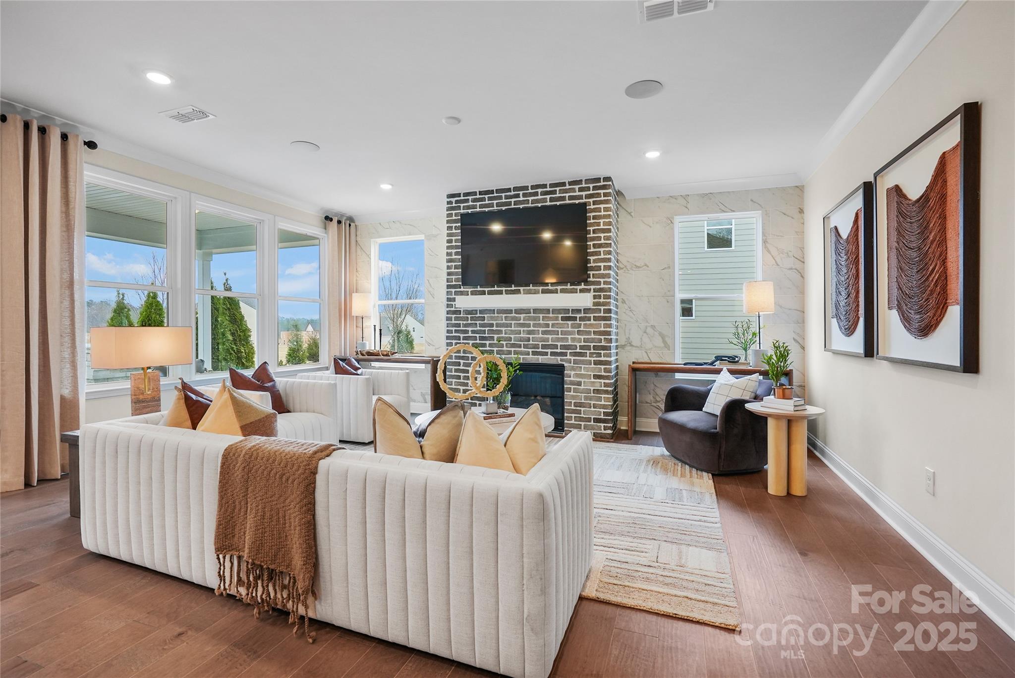 940 Kinship Drive — Lancaster