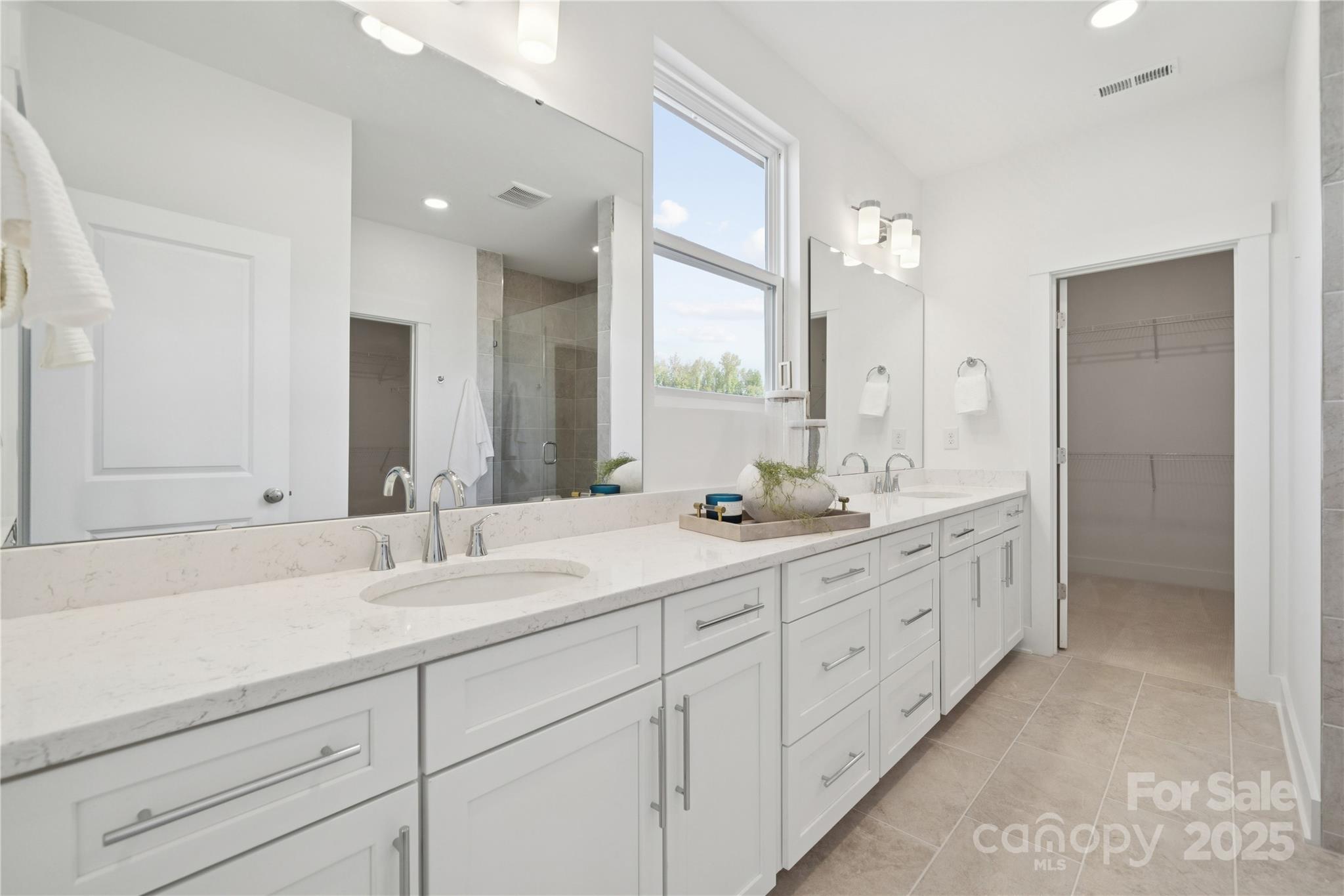 6007 Moonglade Lane #427 — Charlotte
