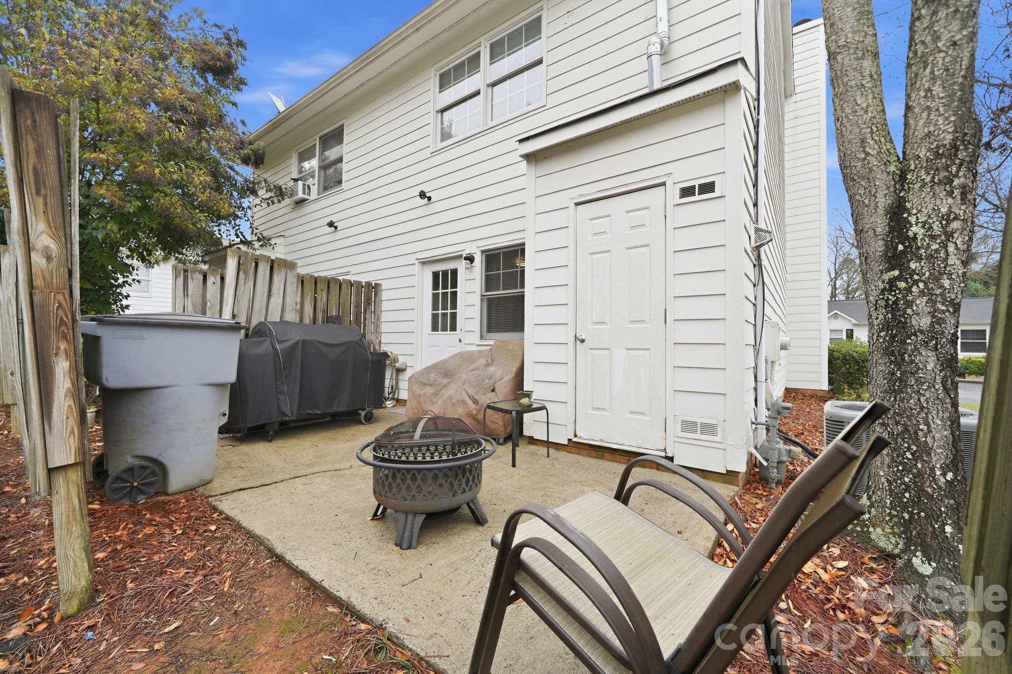5918 Crape Myrtle Lane — Charlotte