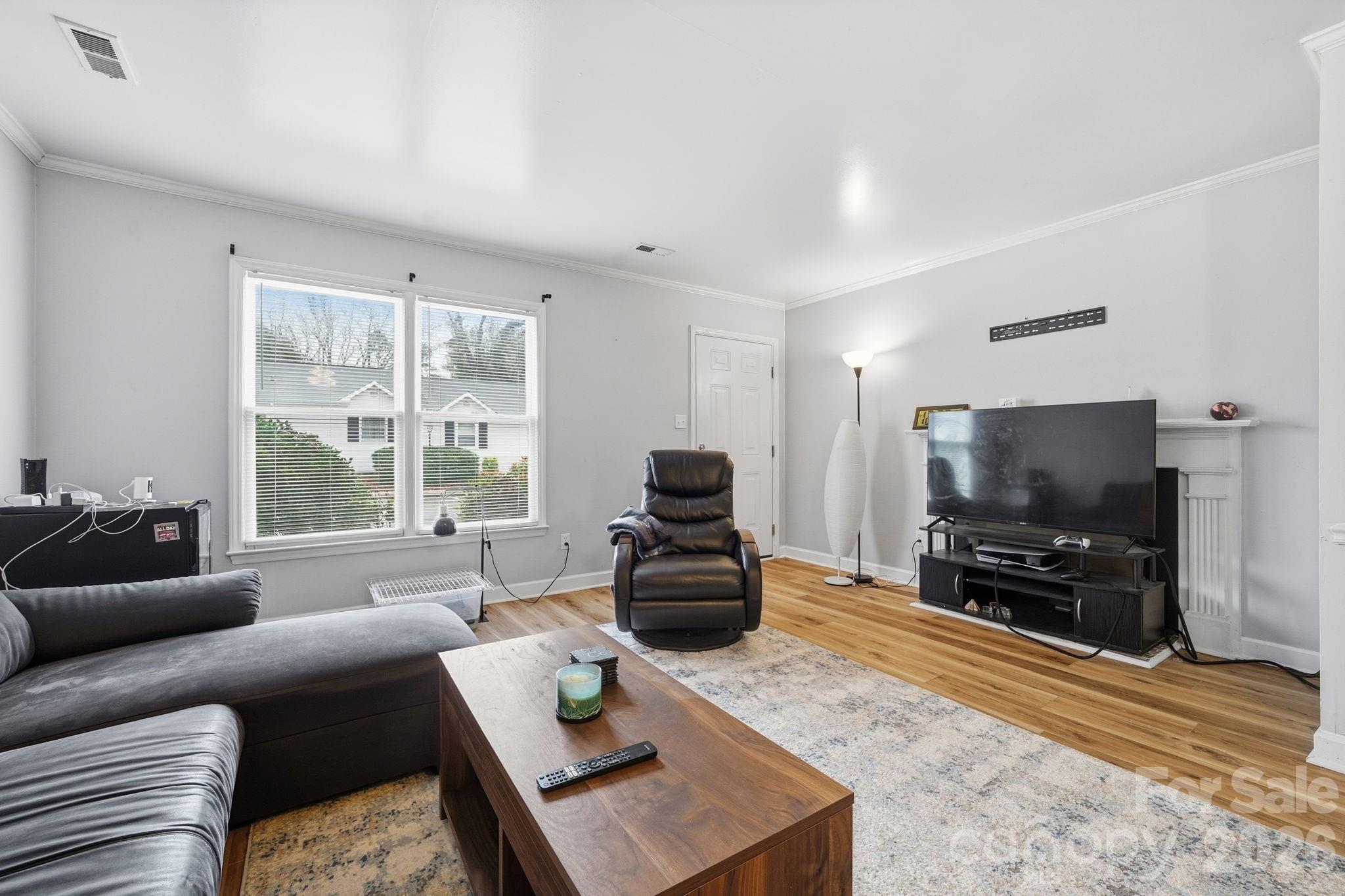 5918 Crape Myrtle Lane — Charlotte