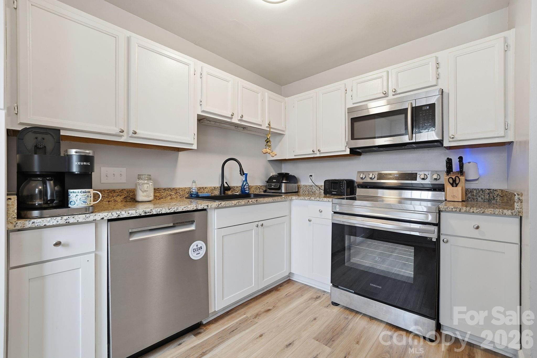 5918 Crape Myrtle Lane — Charlotte