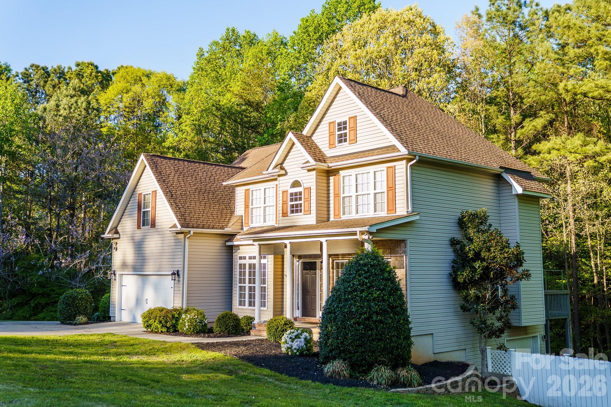 214 Harbor Landing Drive — Mooresville