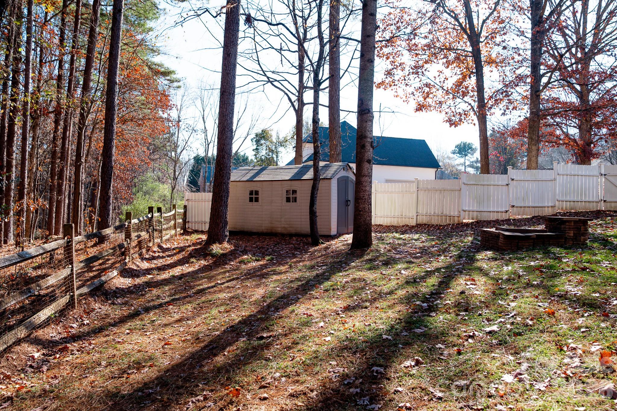 214 Harbor Landing Drive — Mooresville