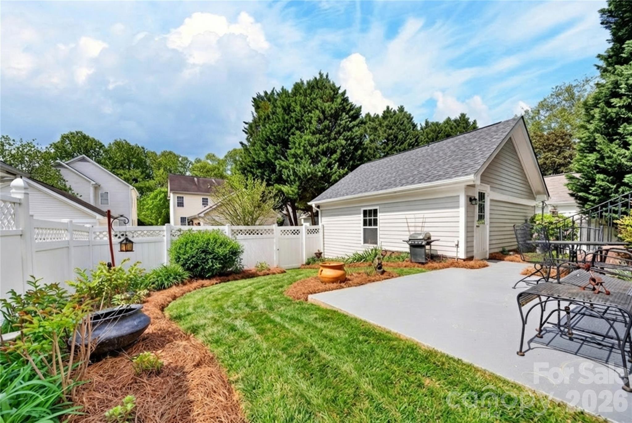 15817 Trenton Place Road — Huntersville