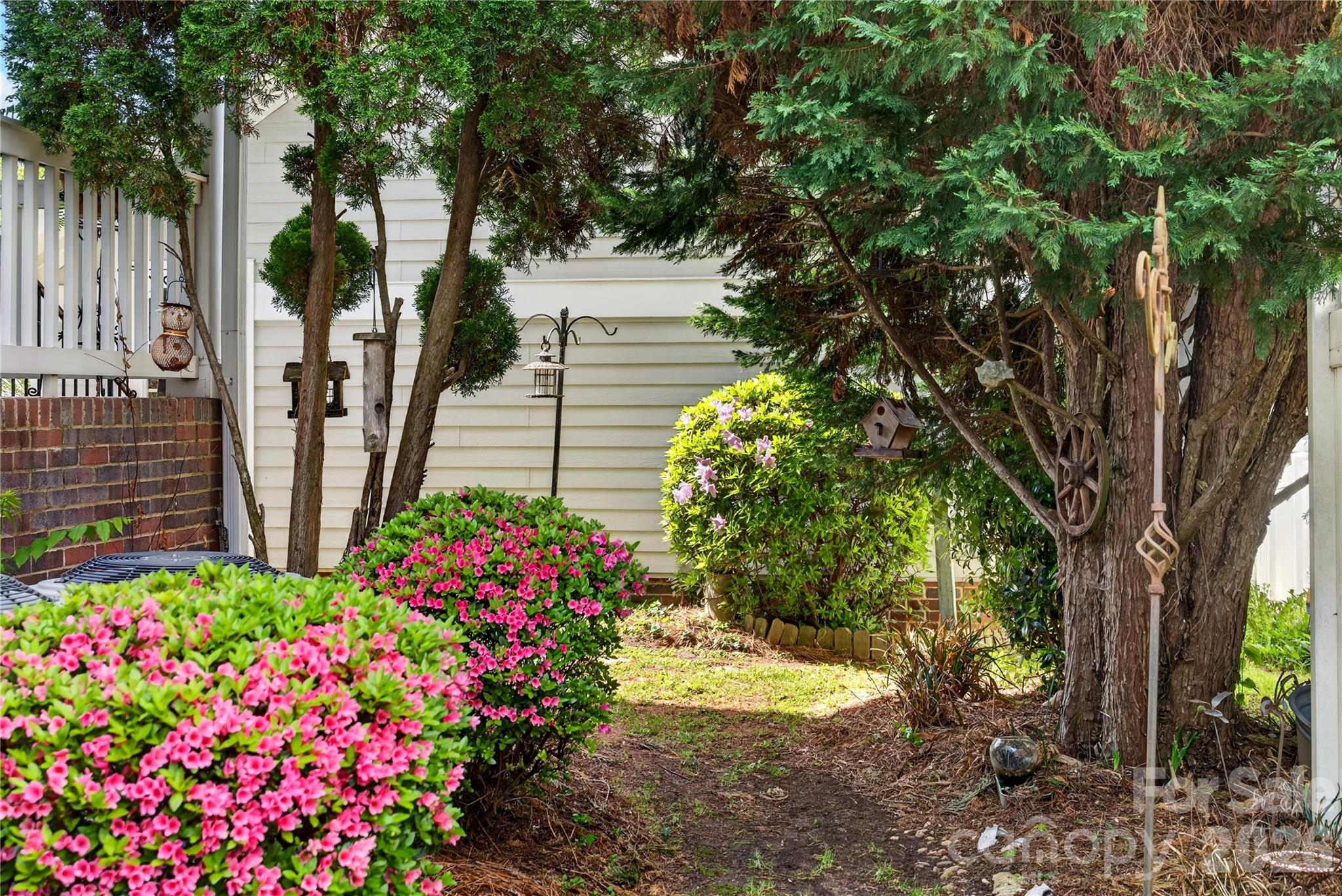 15817 Trenton Place Road — Huntersville