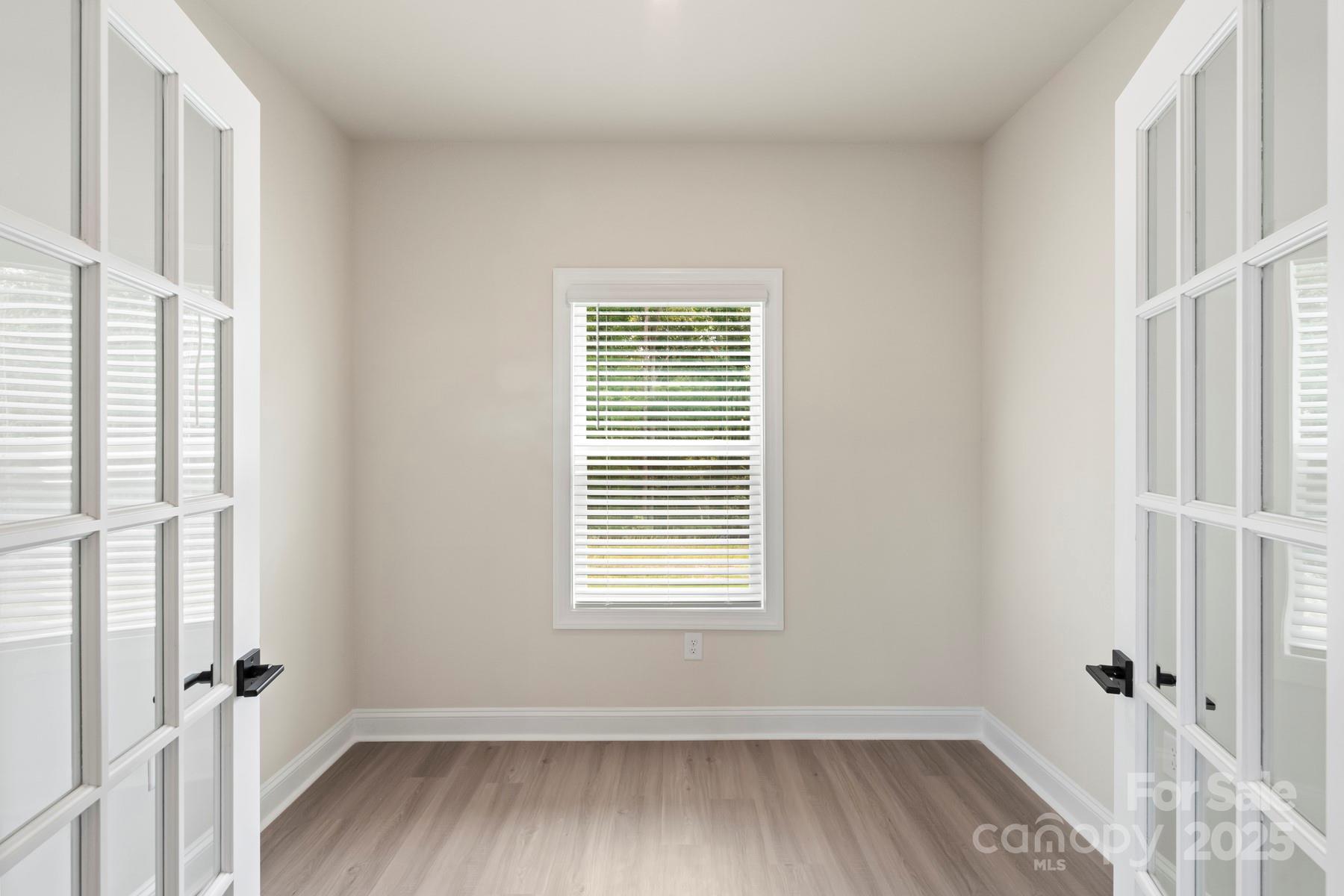 125 Colonial Reserve Avenue — Troutman