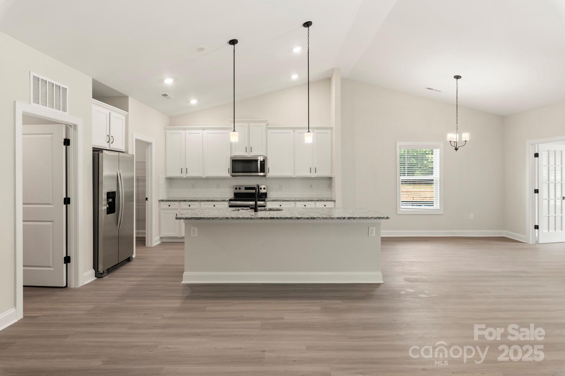 125 Colonial Reserve Avenue — Troutman