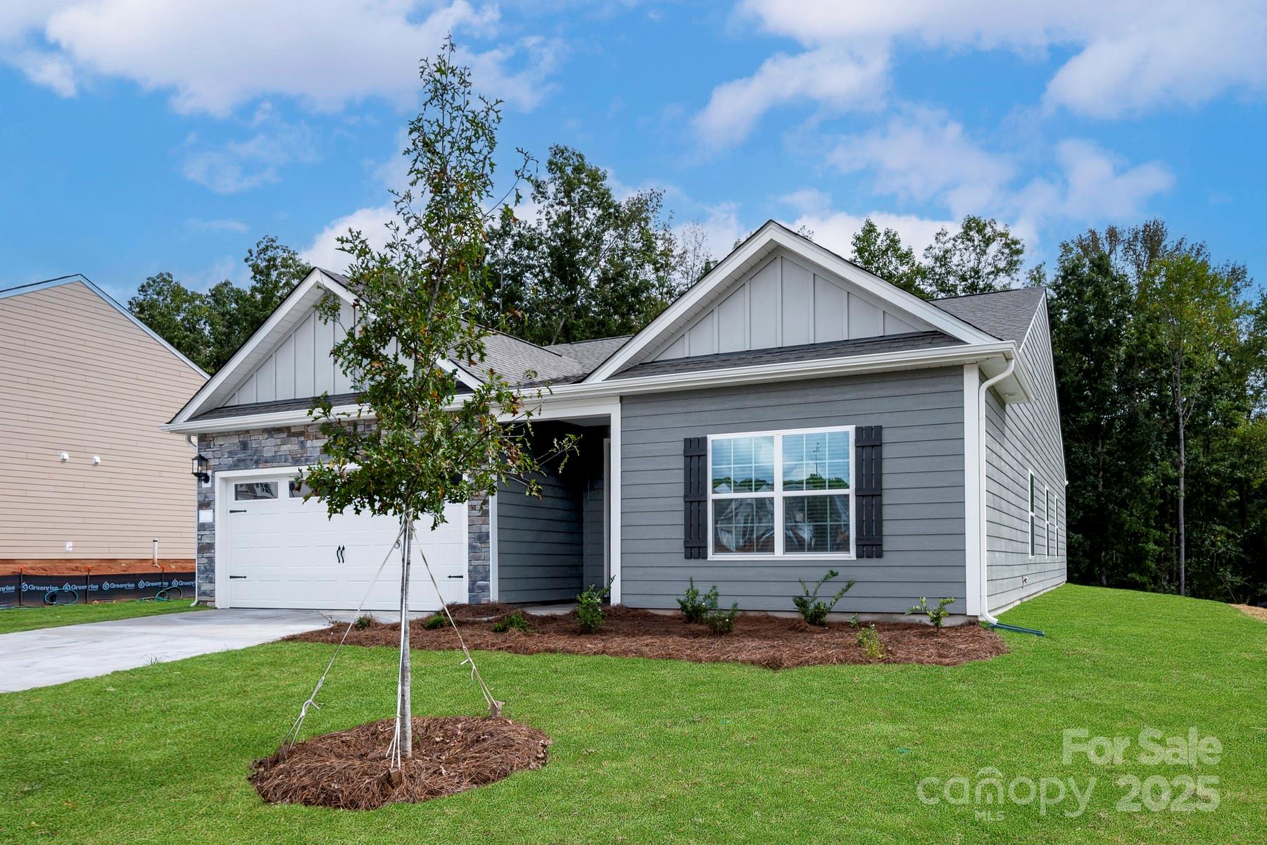 109 Tradesmen Trail — Troutman