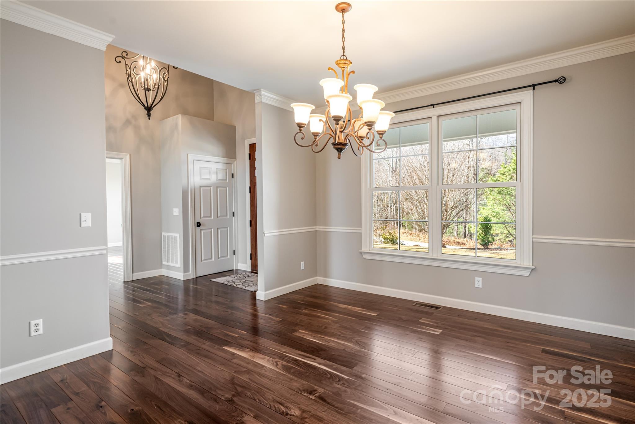 98 Sovereign Lane — Fairview