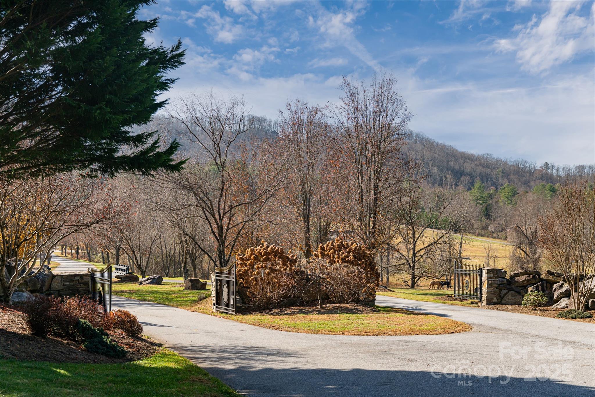 98 Sovereign Lane — Fairview