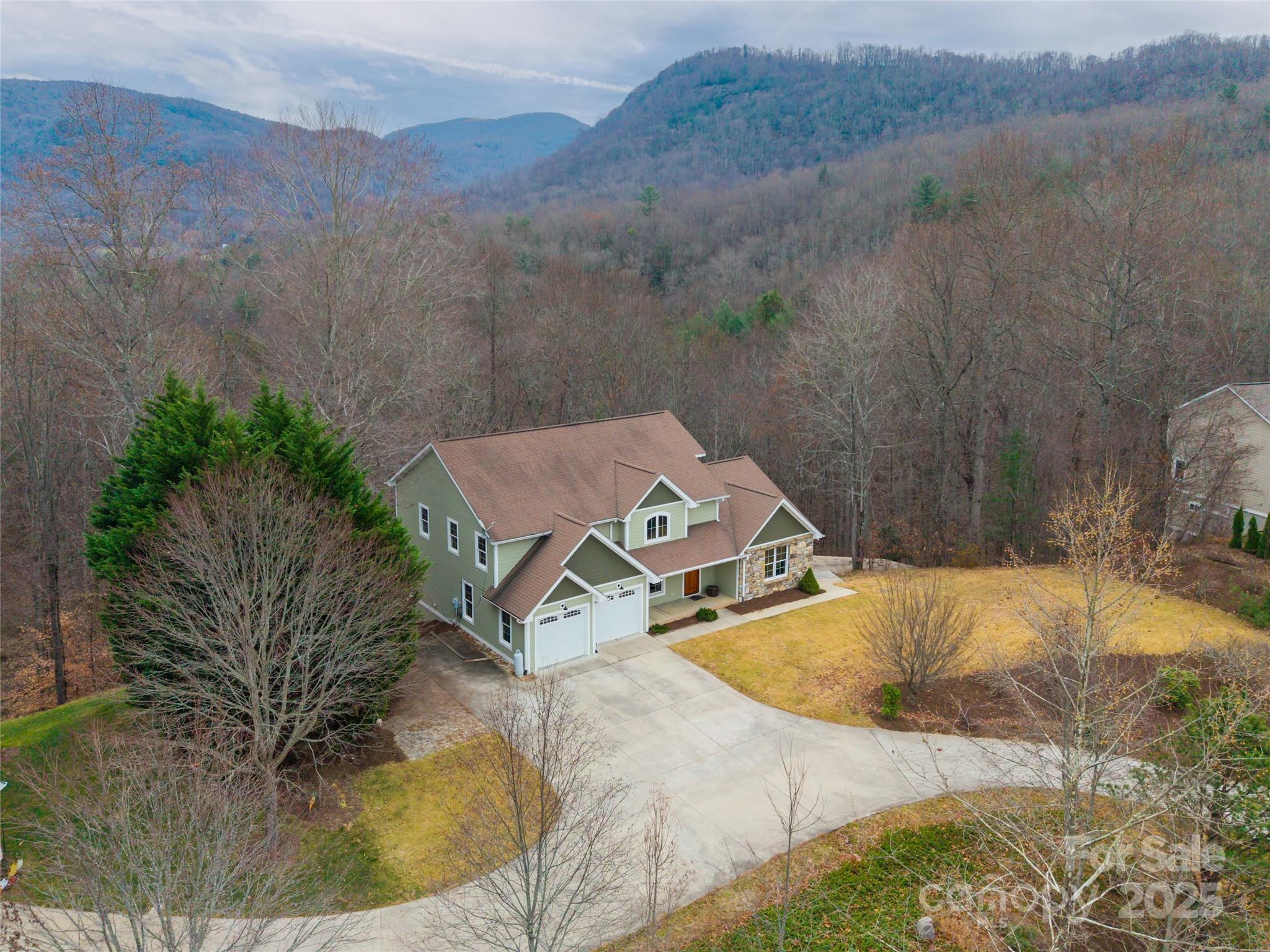 98 Sovereign Lane — Fairview