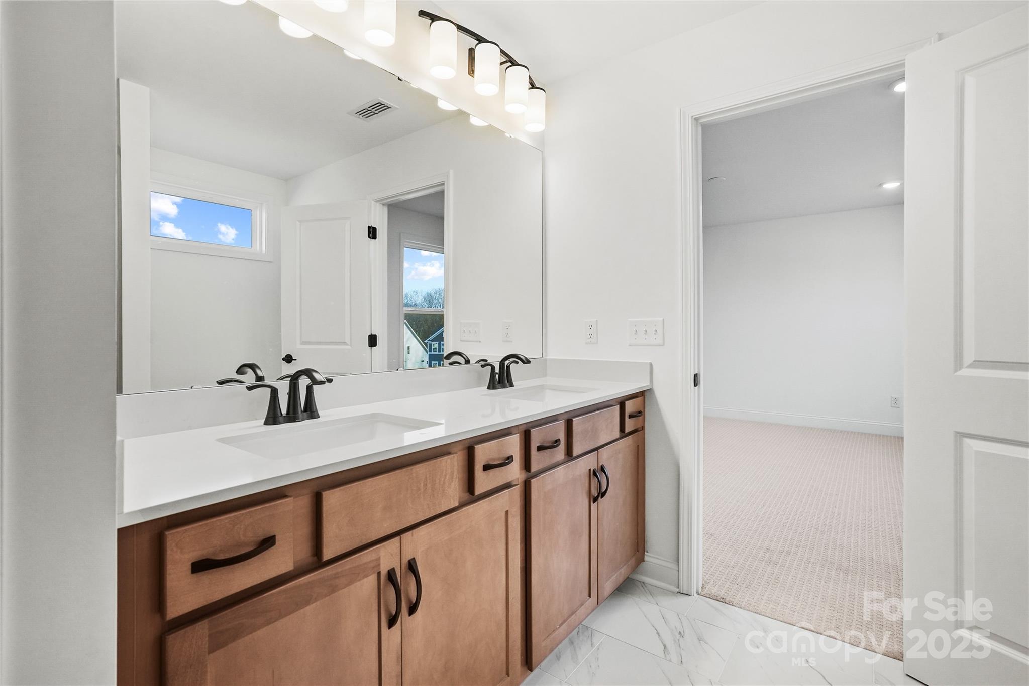 1007 High Bluff Point SE — Waxhaw