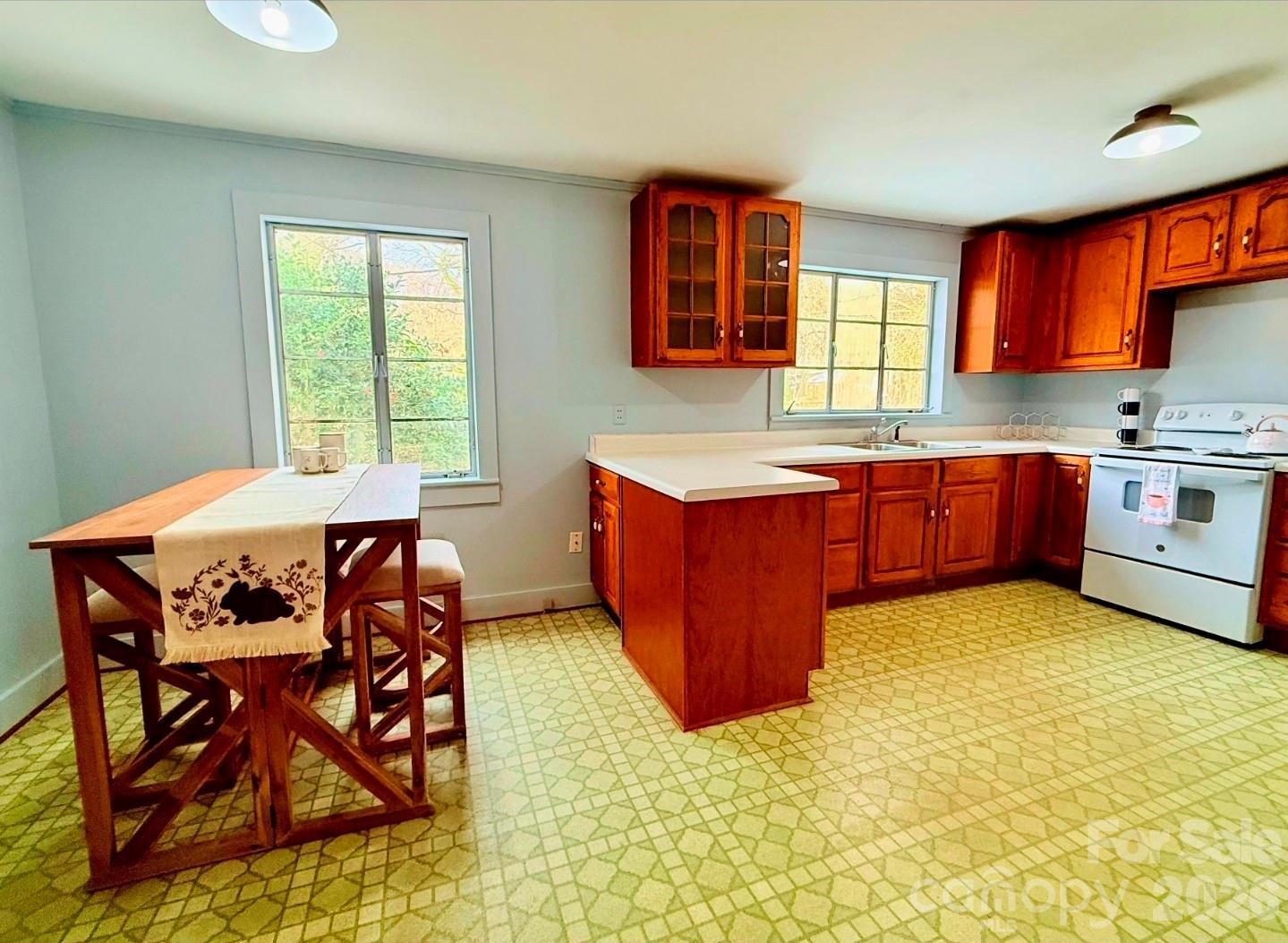 109 Wall Road — Tryon