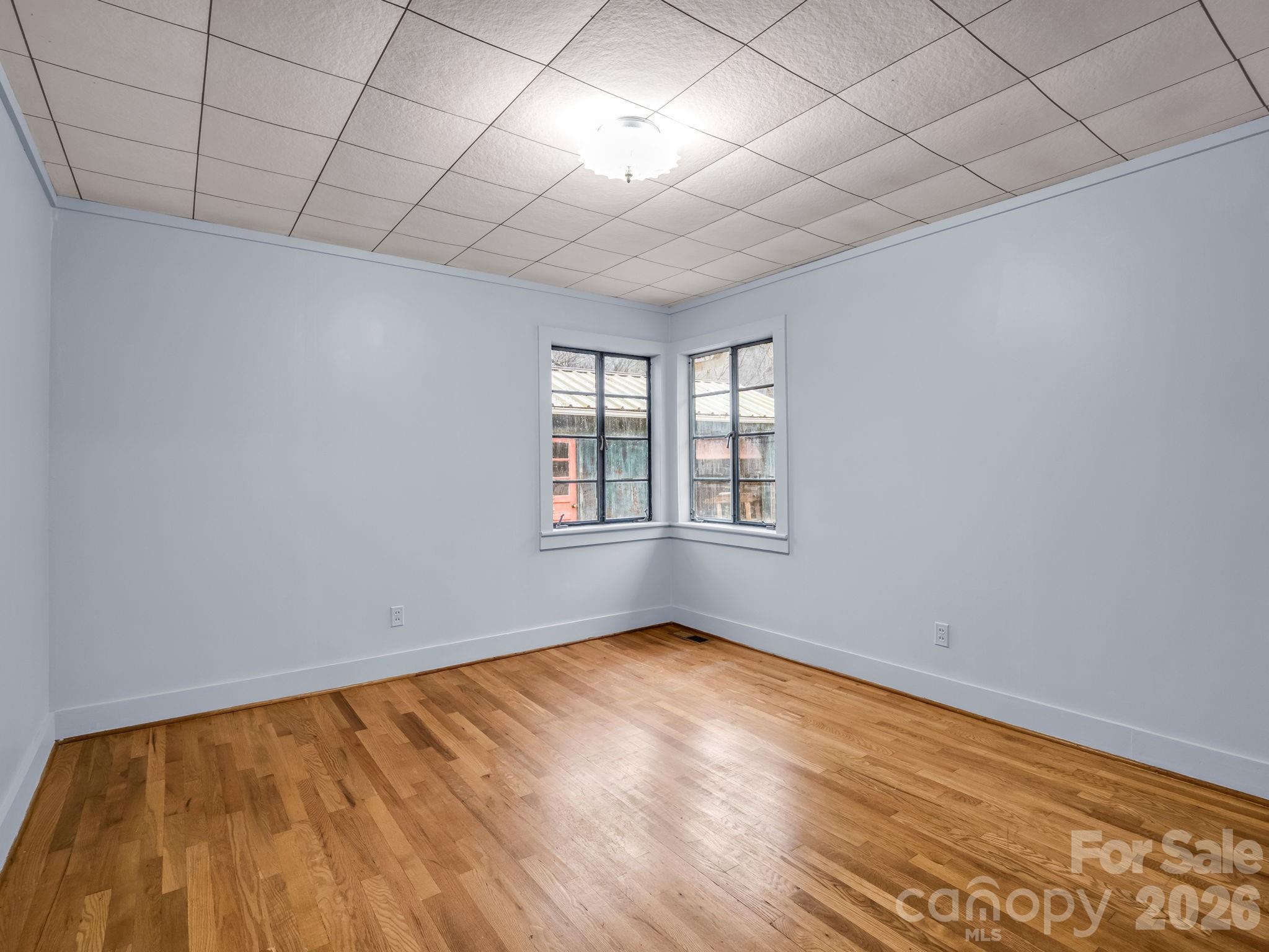 109 Wall Road — Tryon