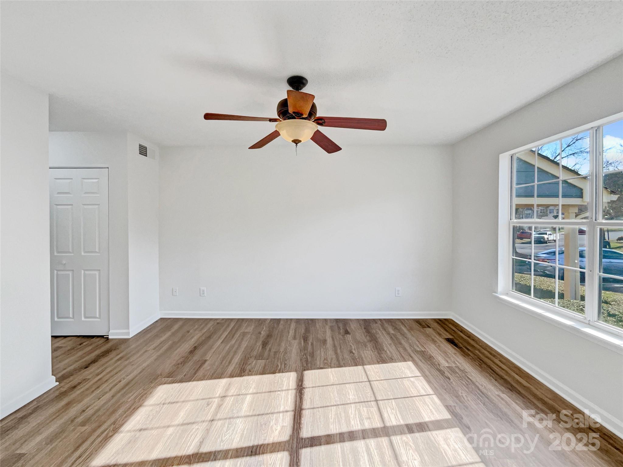 9028 Four Mile Creek Road — Charlotte
