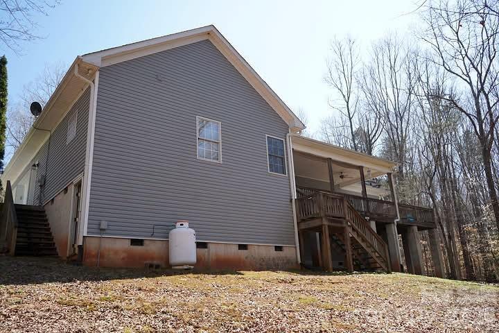 7972 Summit Ridge Drive — Catawba