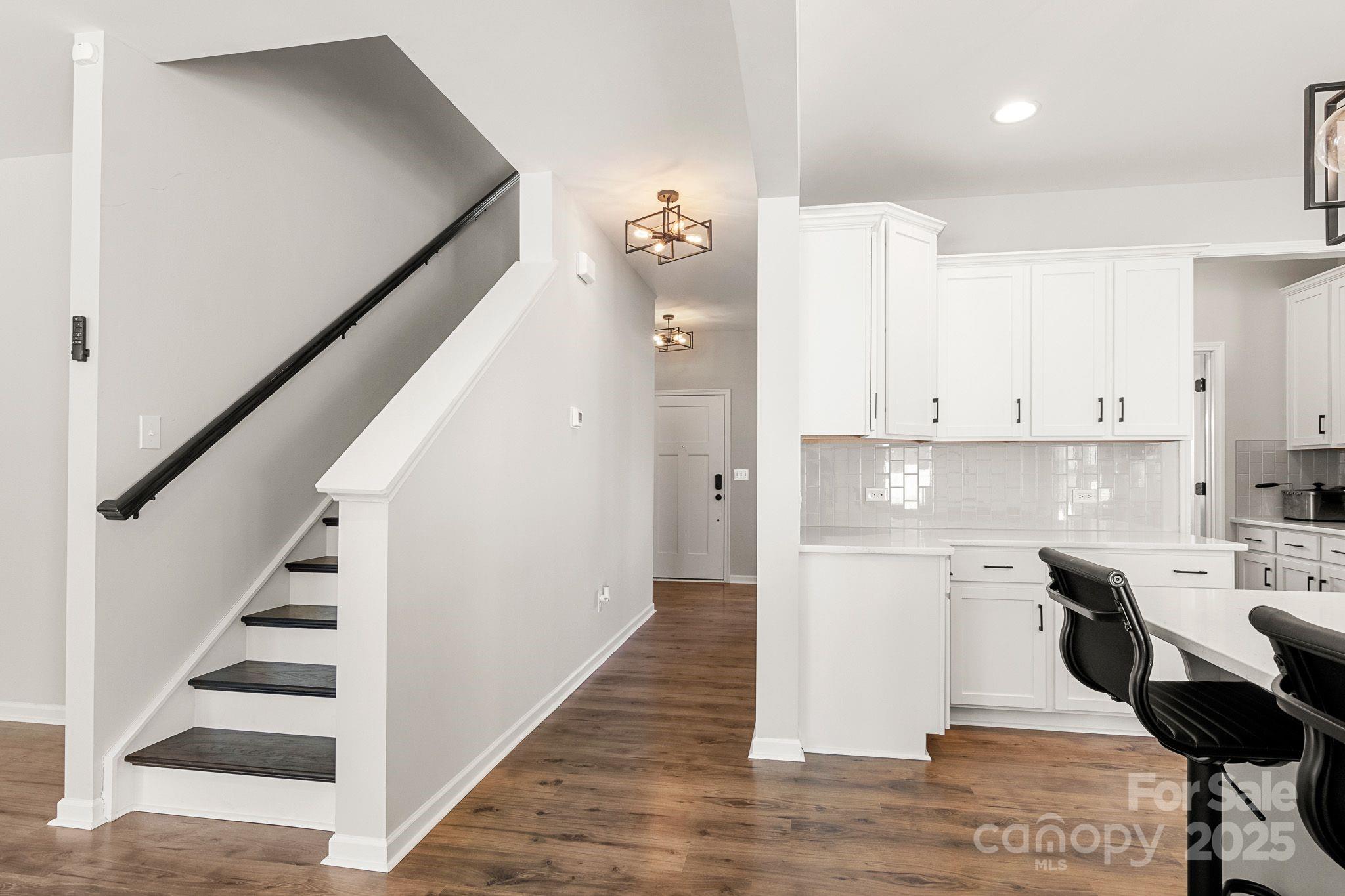 838 Foxglove Lane — York
