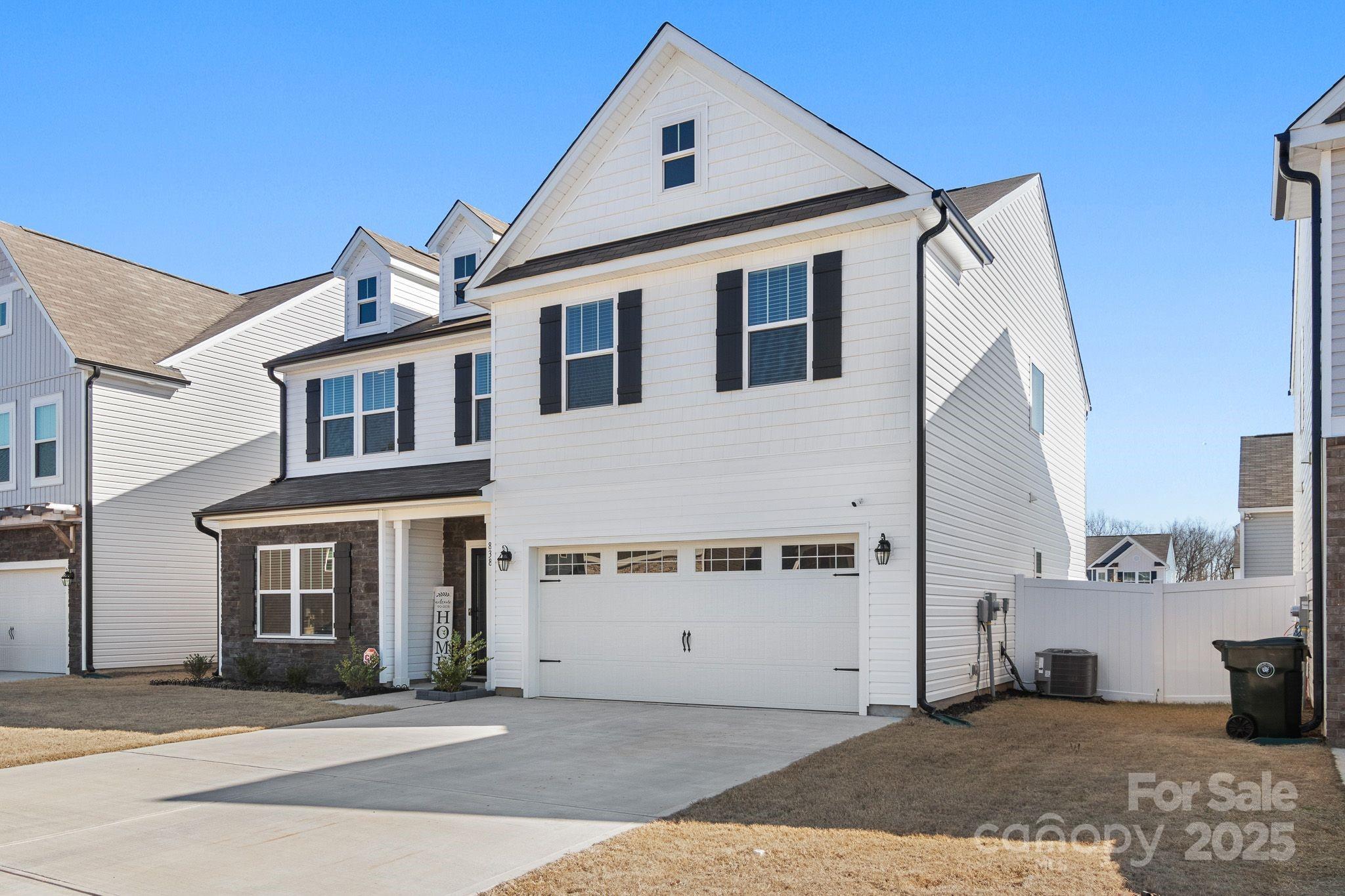 838 Foxglove Lane — York