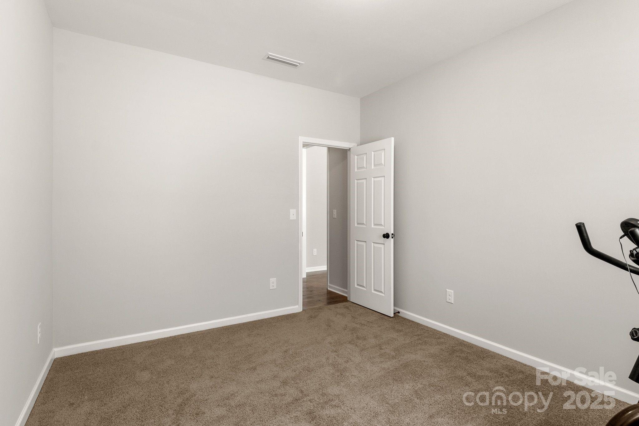838 Foxglove Lane — York