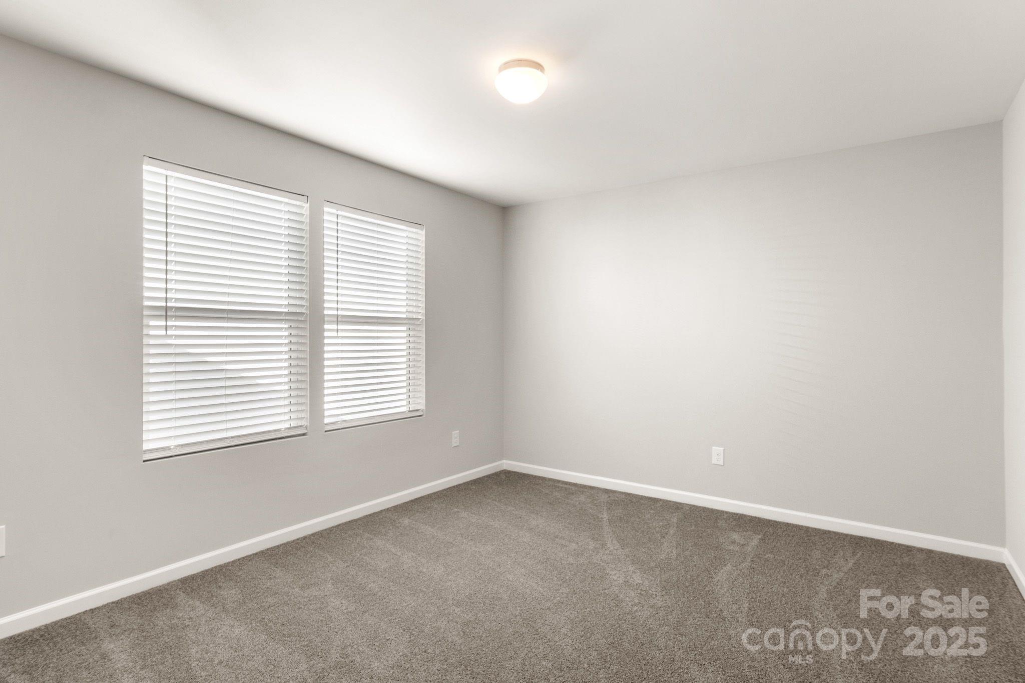 838 Foxglove Lane — York