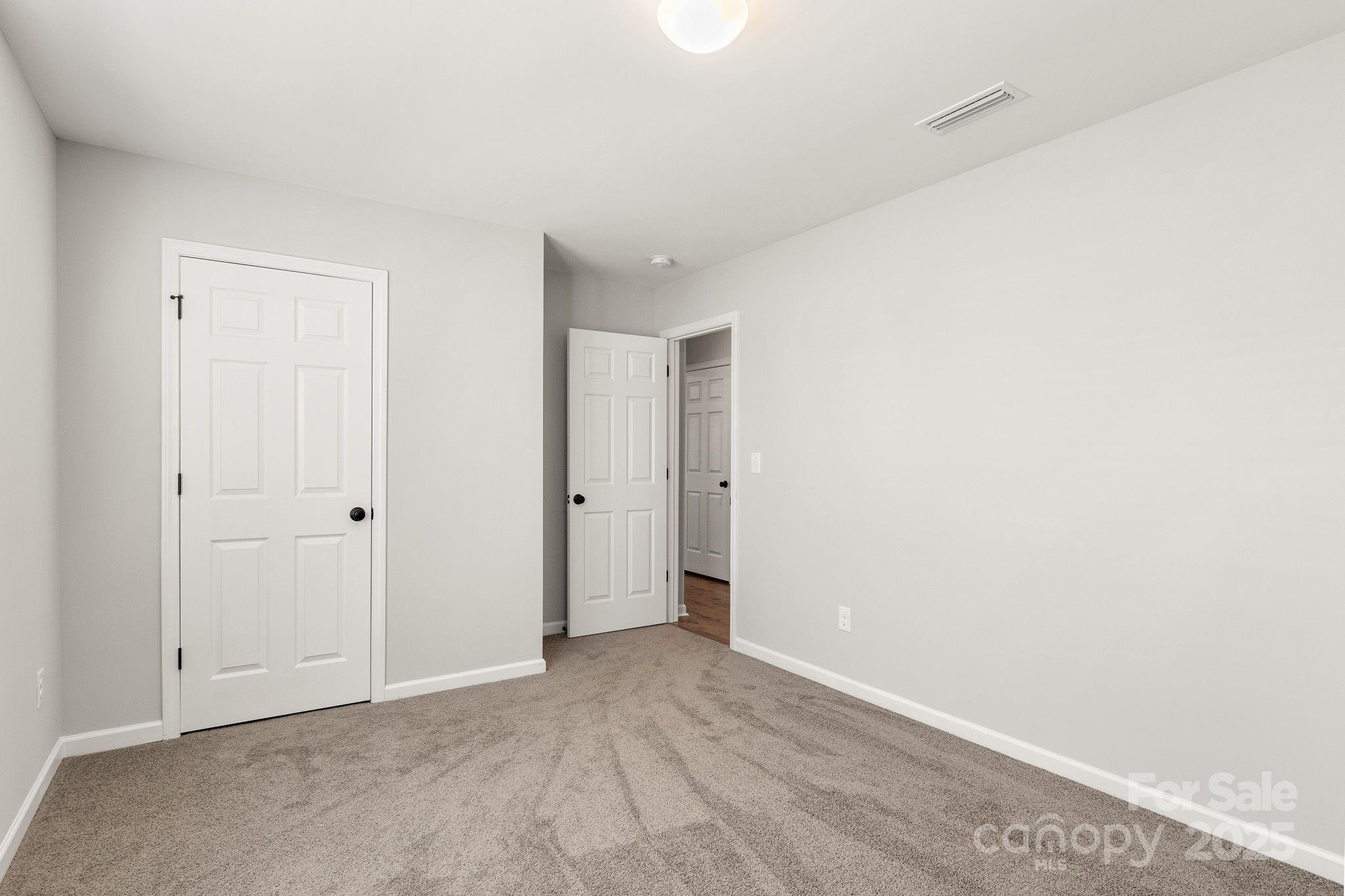 838 Foxglove Lane — York
