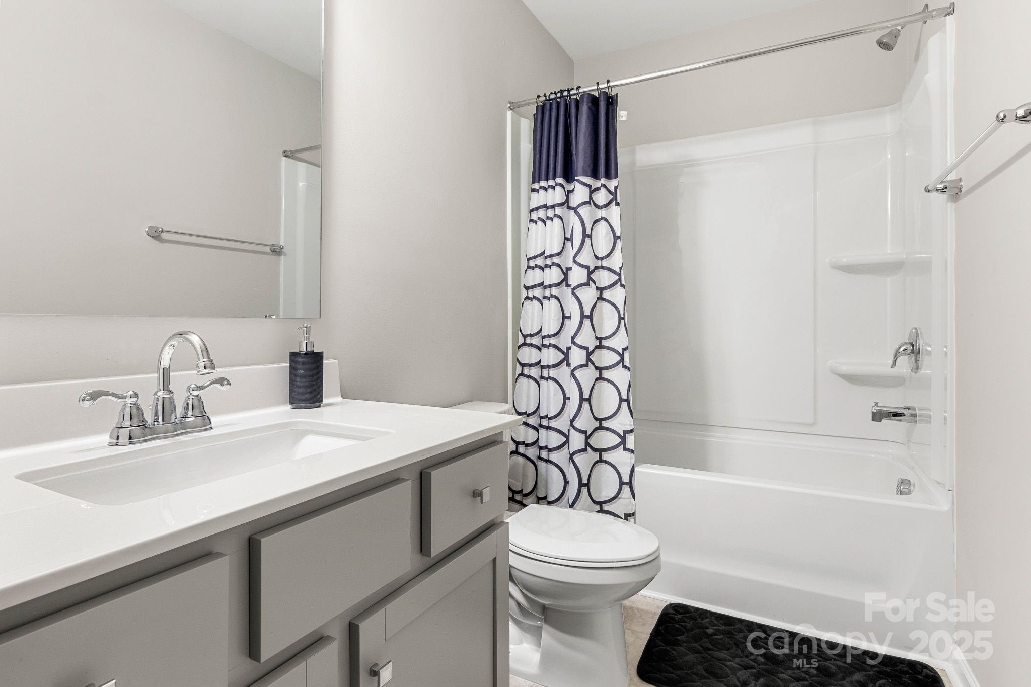 838 Foxglove Lane — York