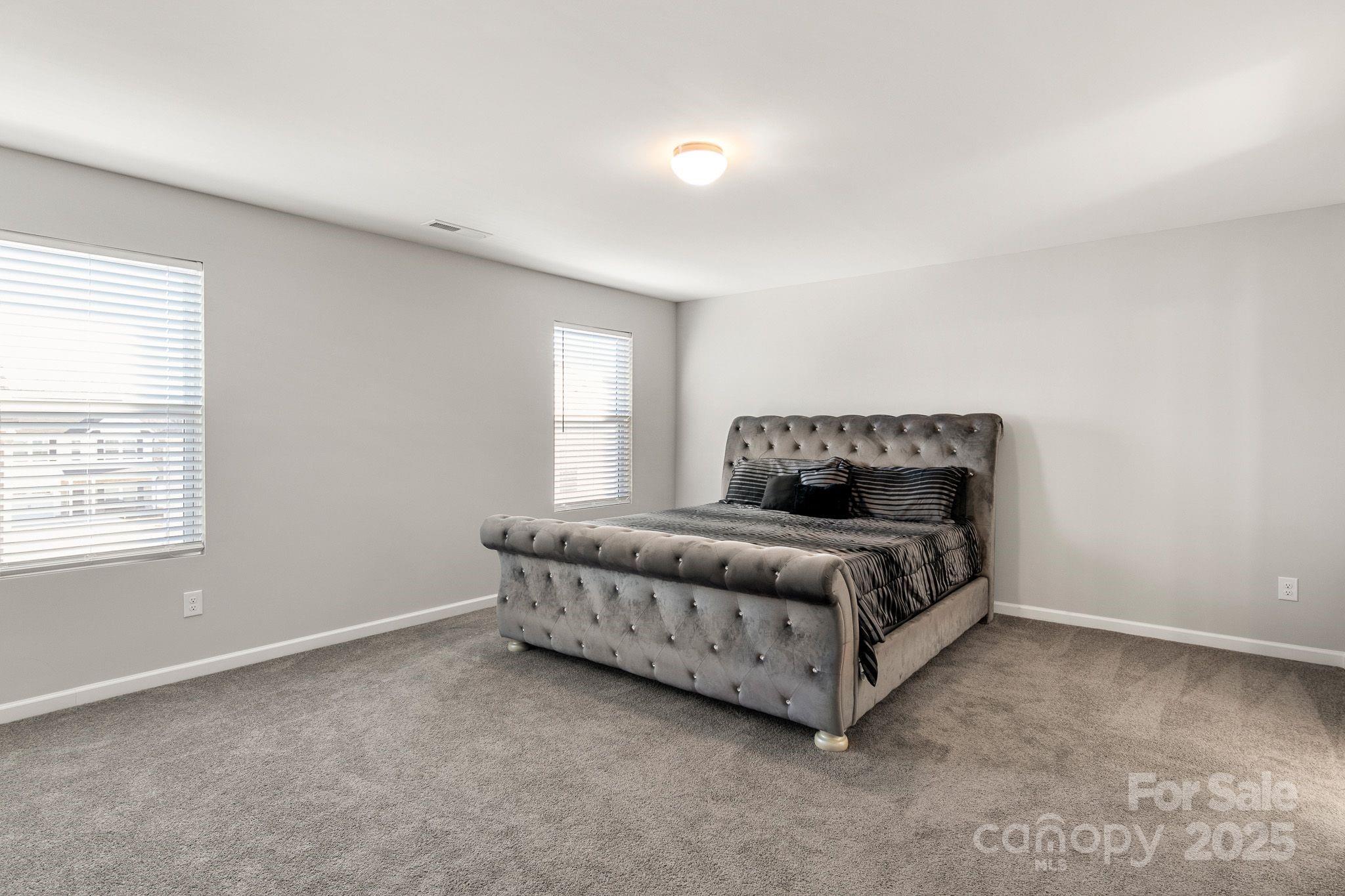 838 Foxglove Lane — York