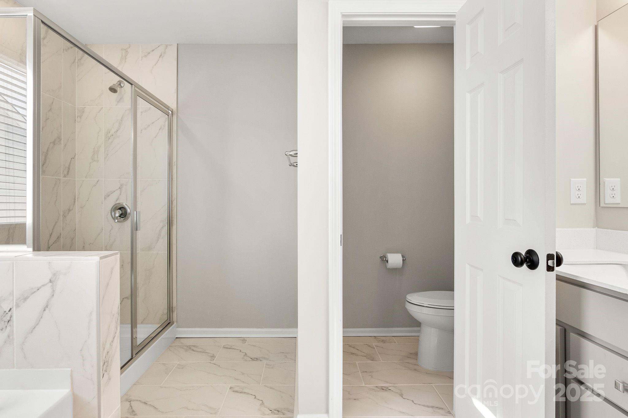 838 Foxglove Lane — York