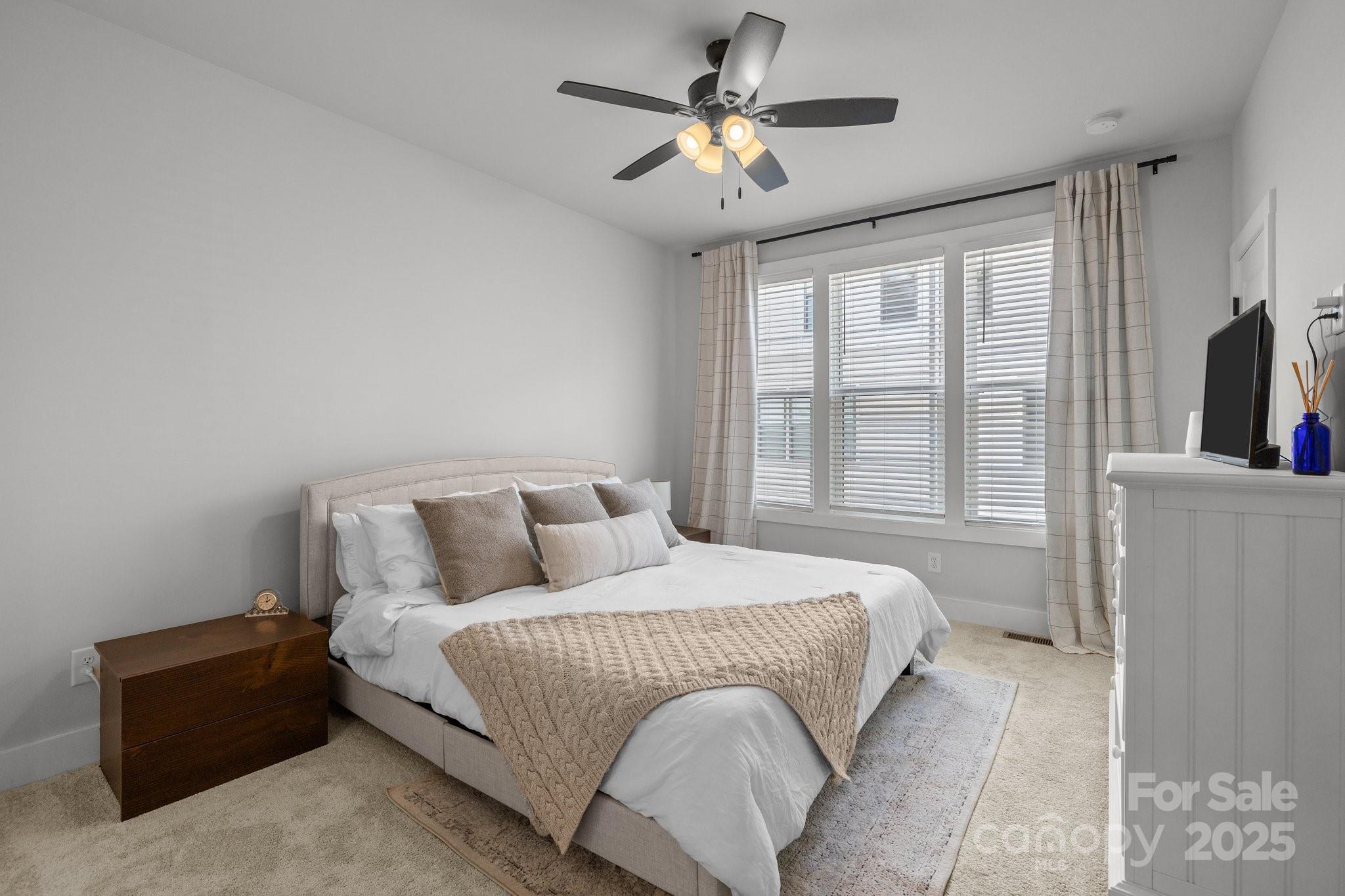 5006 Tiny Lane — Charlotte