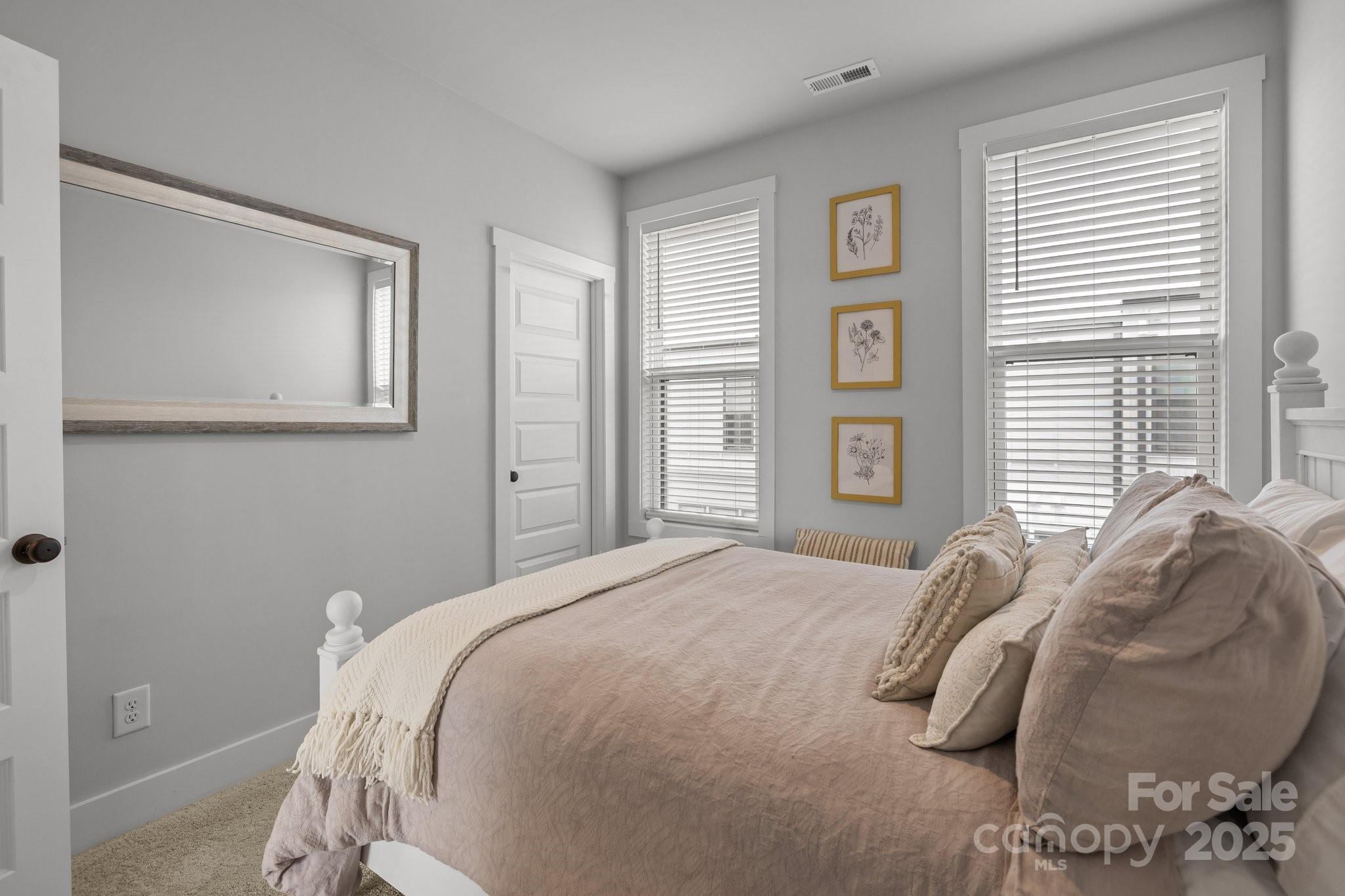 5006 Tiny Lane — Charlotte