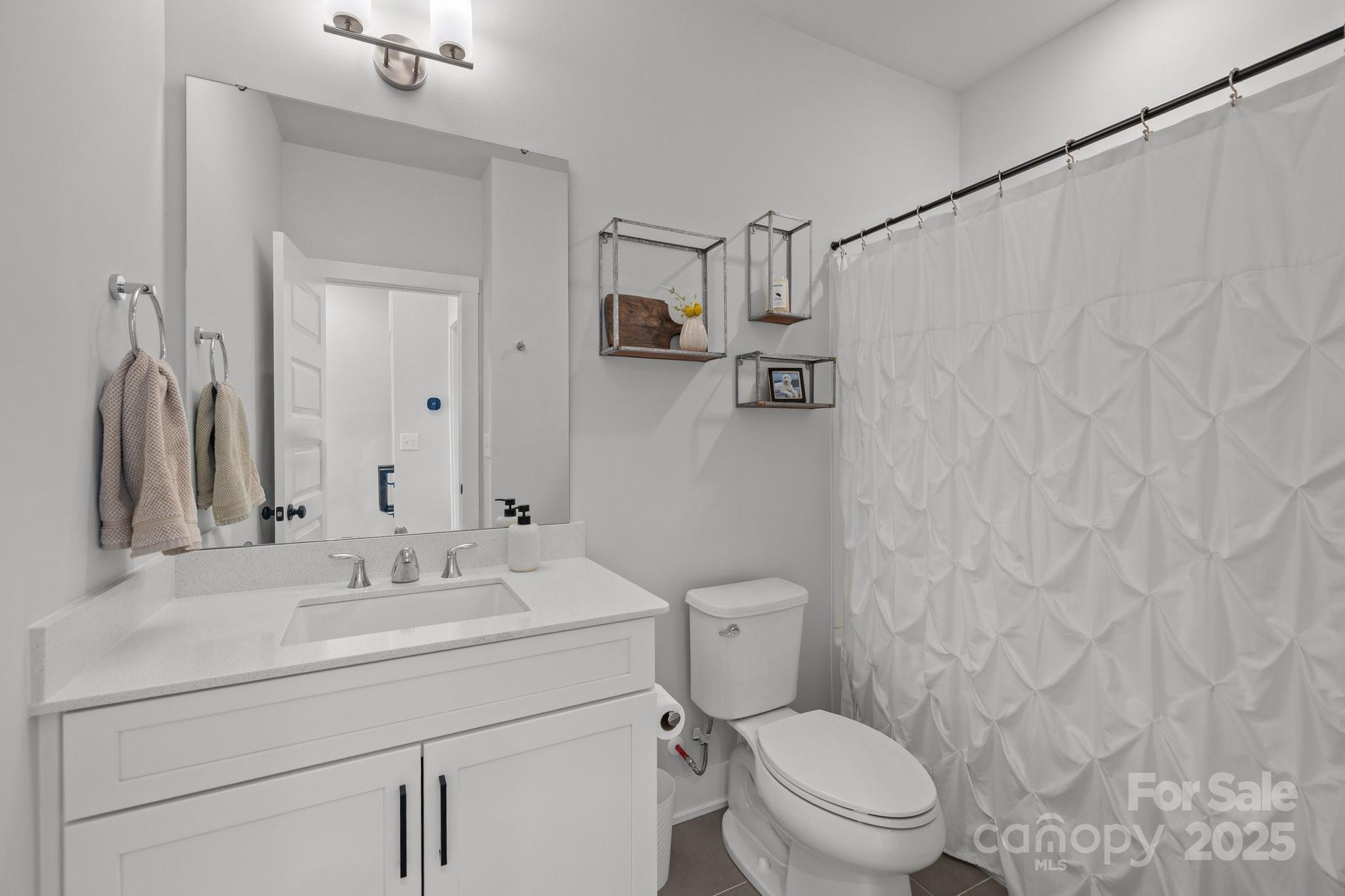 5006 Tiny Lane — Charlotte