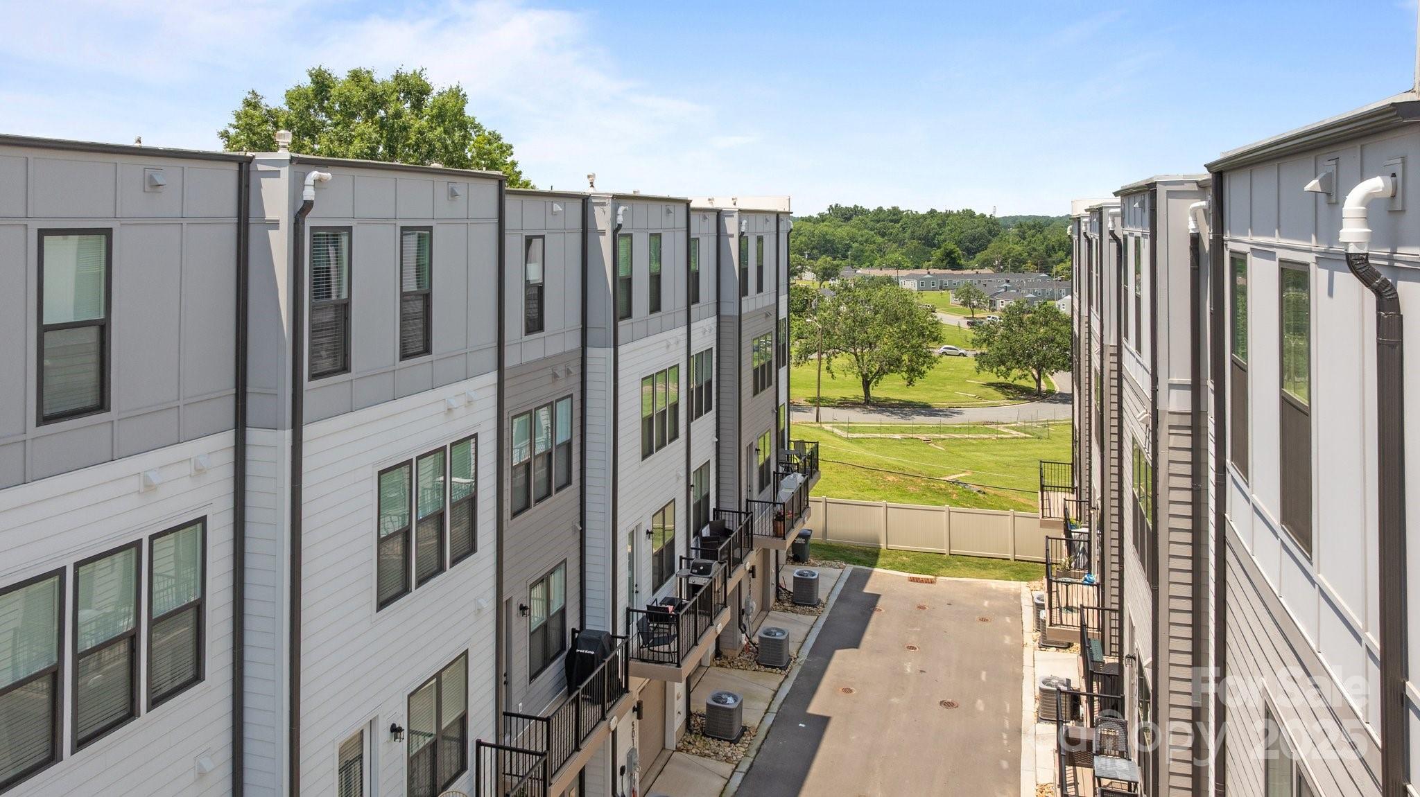5006 Tiny Lane — Charlotte