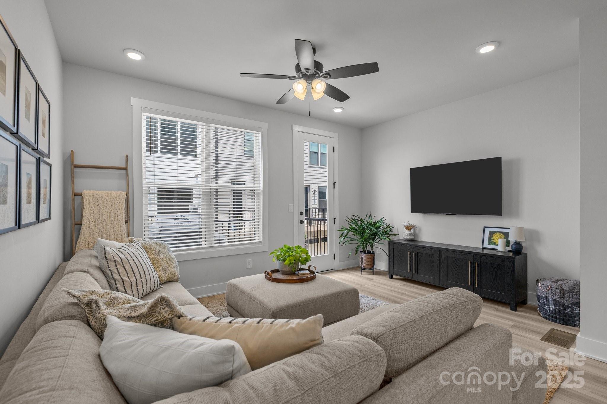 5006 Tiny Lane — Charlotte