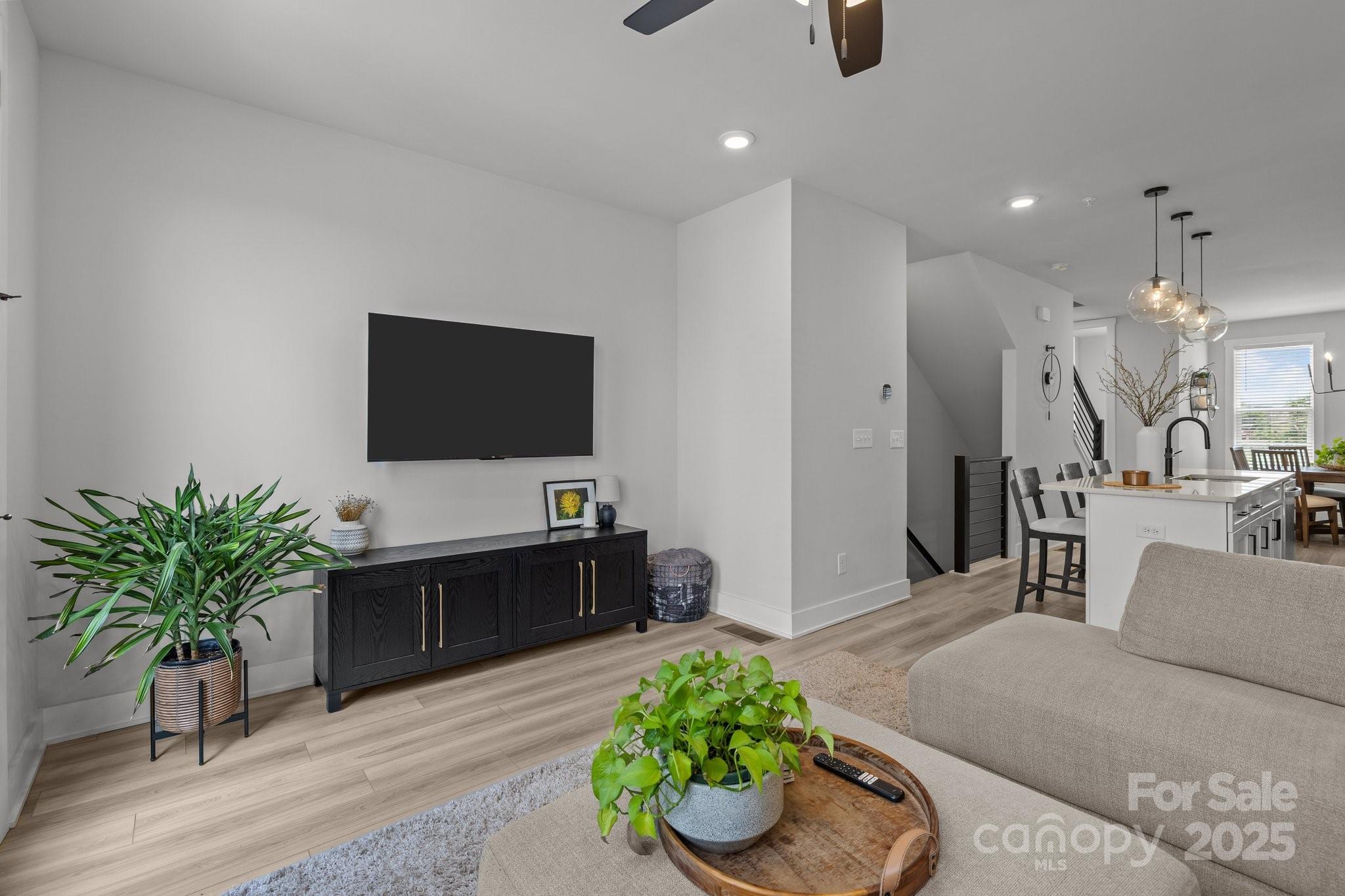 5006 Tiny Lane — Charlotte