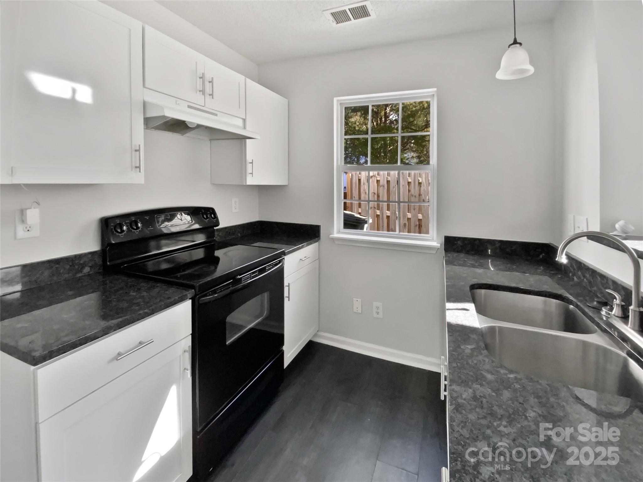6086 Cougar Lane — Charlotte