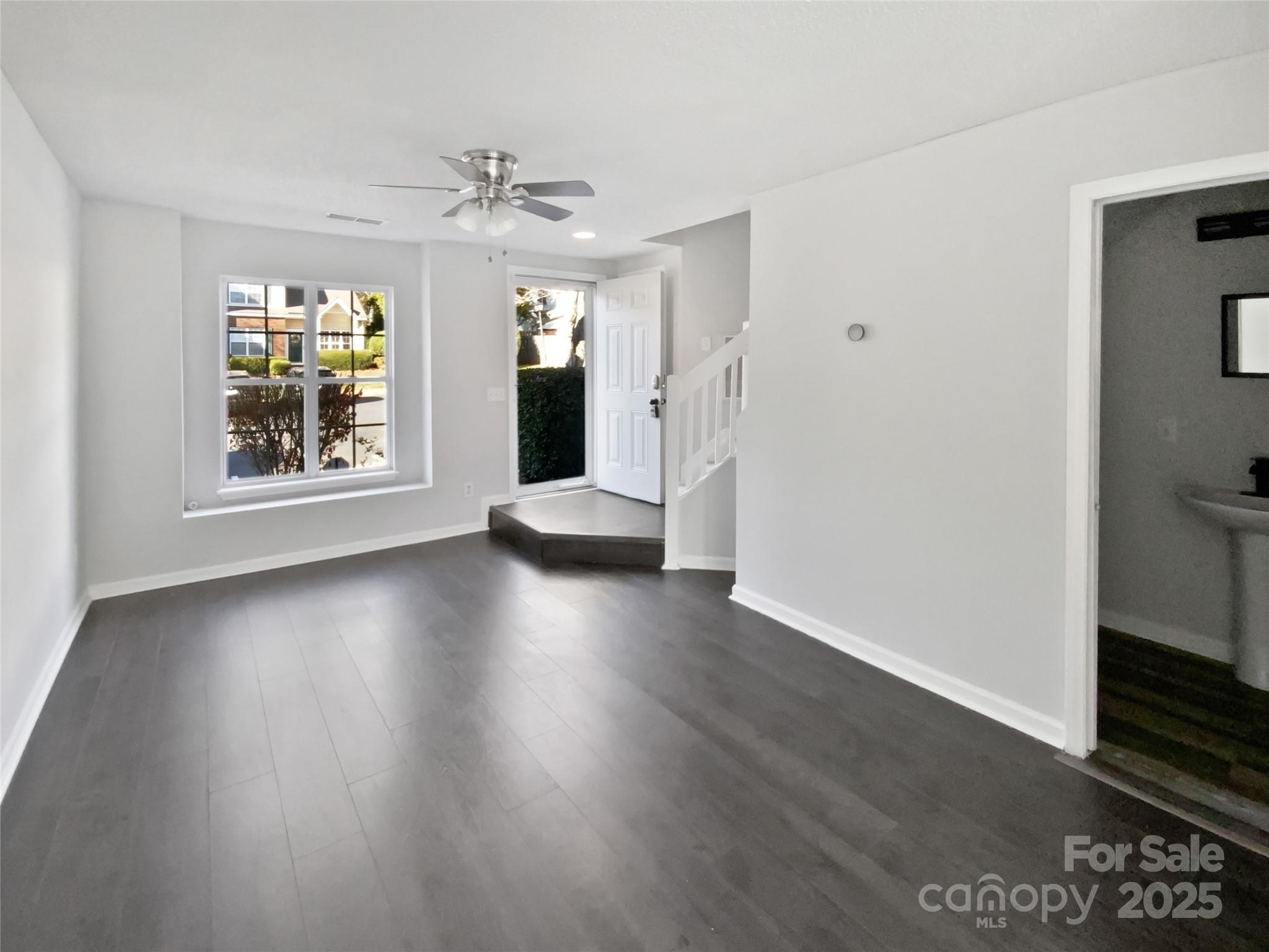 6086 Cougar Lane — Charlotte