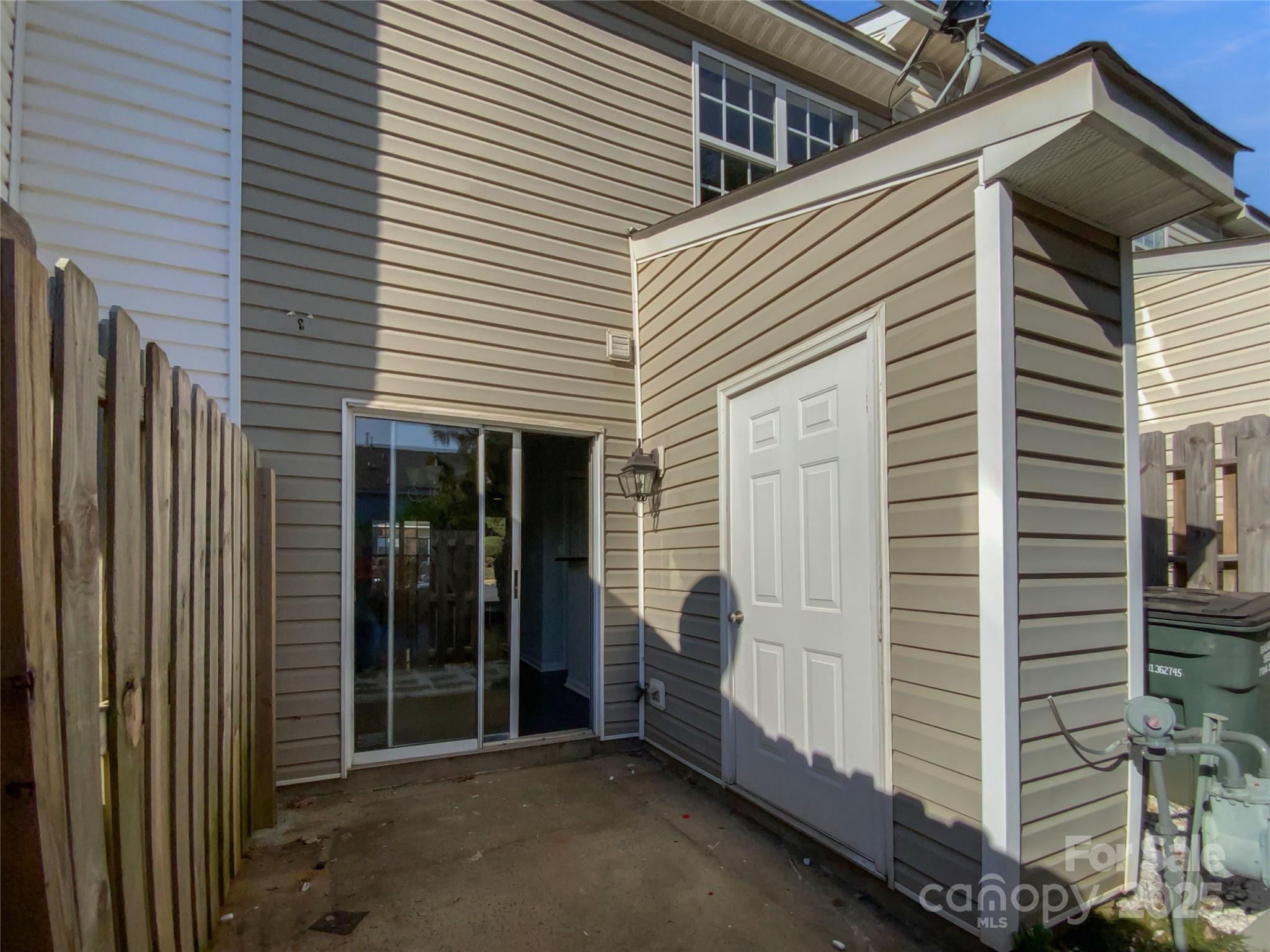 6086 Cougar Lane — Charlotte