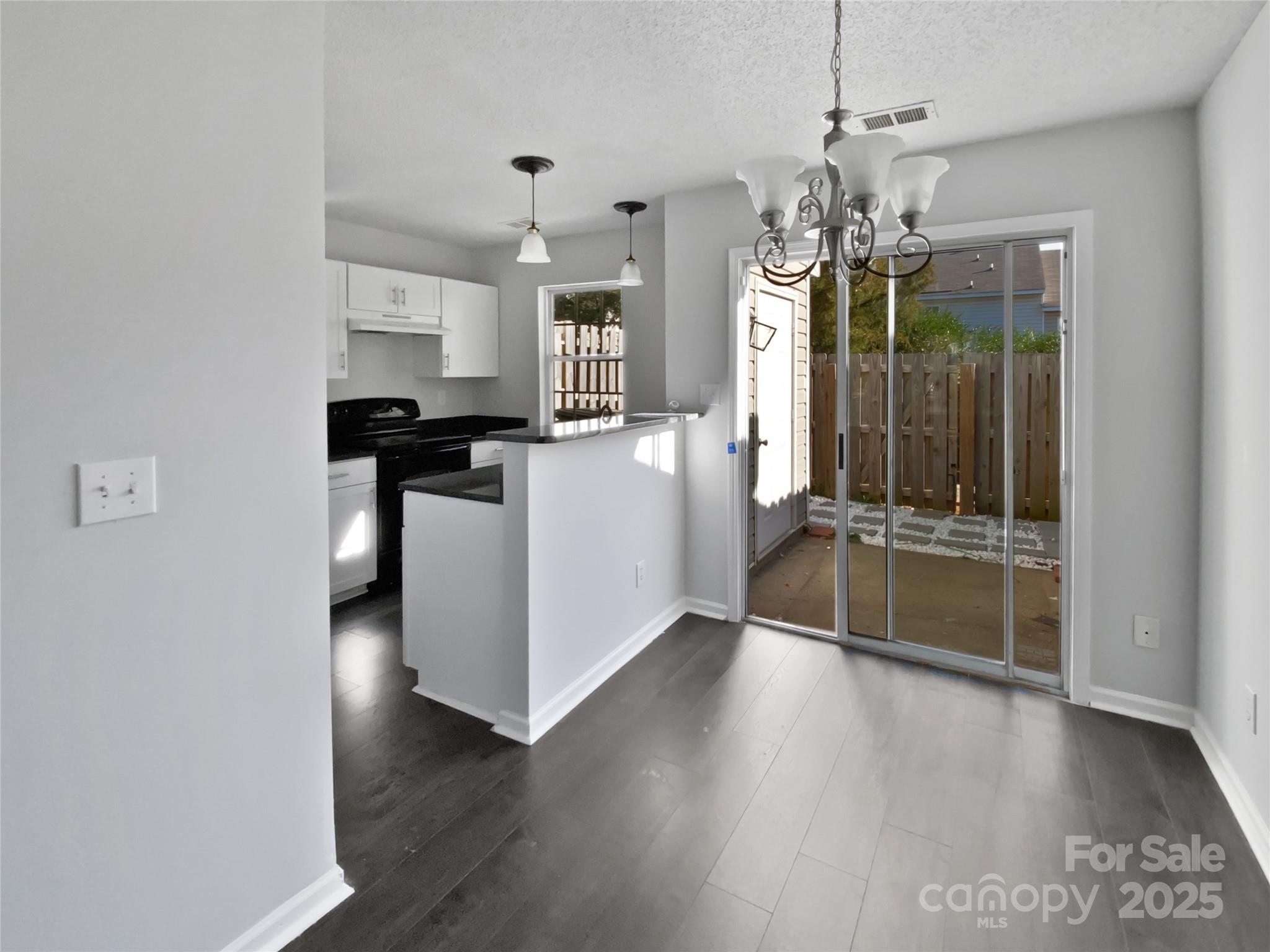 6086 Cougar Lane — Charlotte