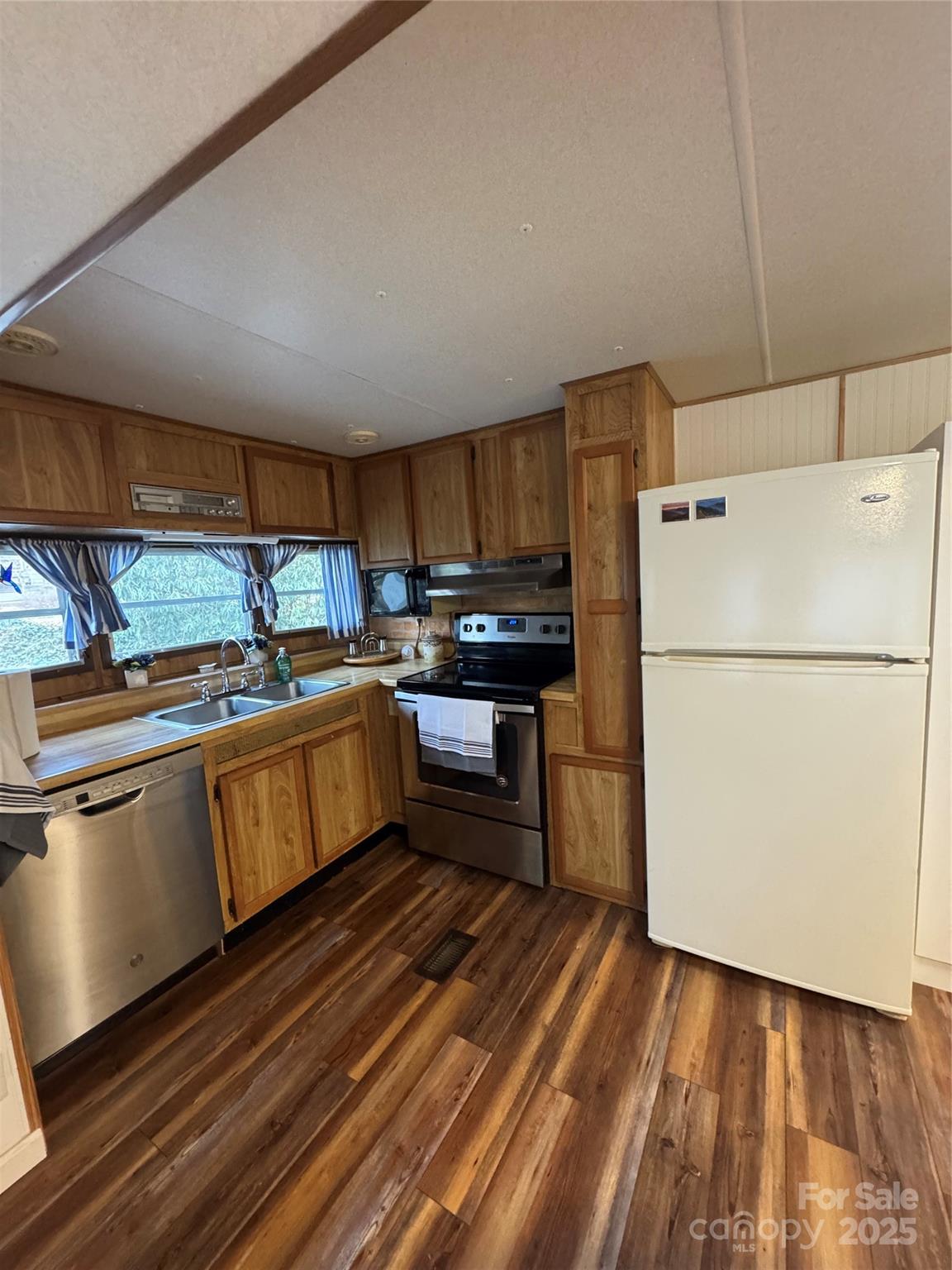 103 Teaberry Lane — Newland