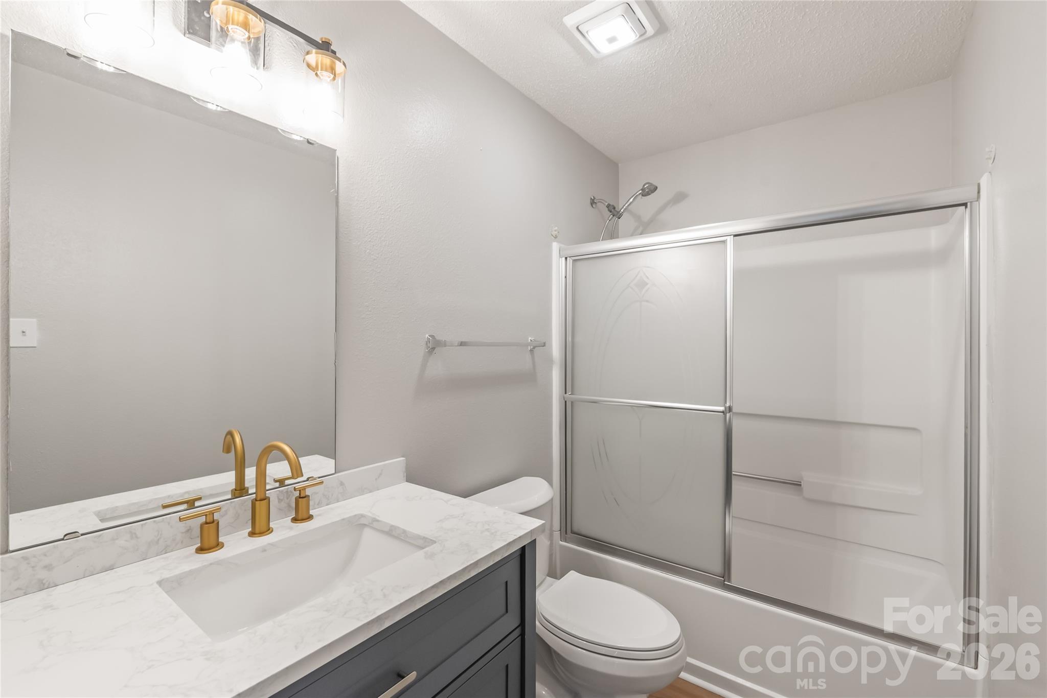 1114 Fenwick Court — Clover