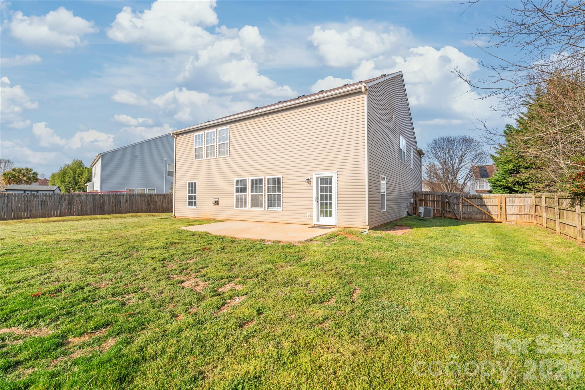 1114 Fenwick Court — Clover