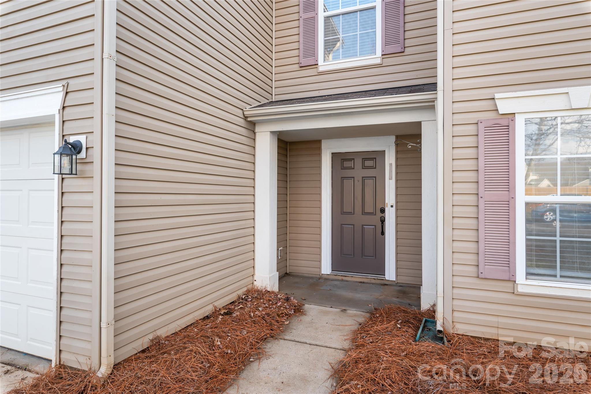 1114 Fenwick Court — Clover