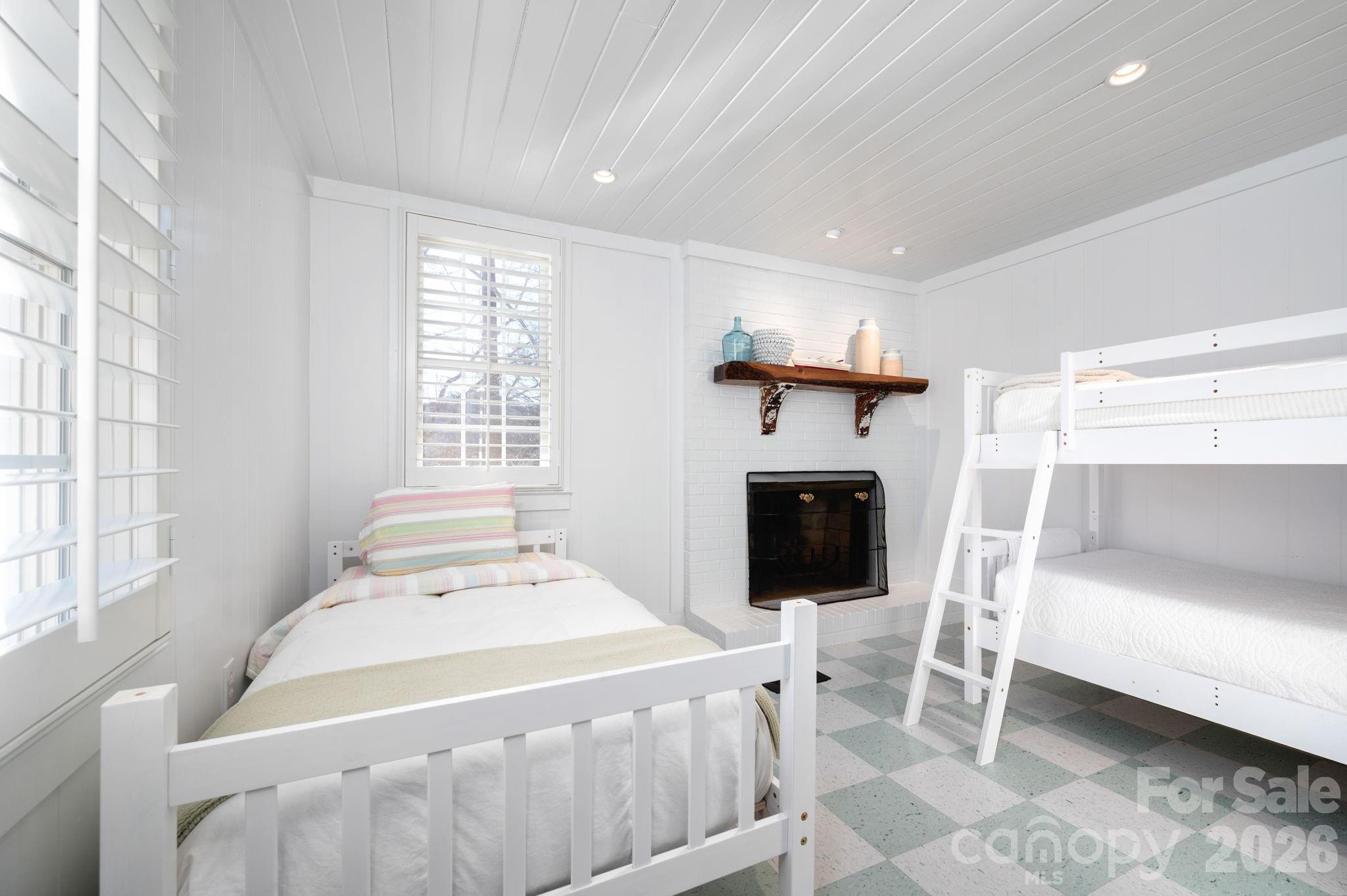 183 Blarney Road — Lake Lure