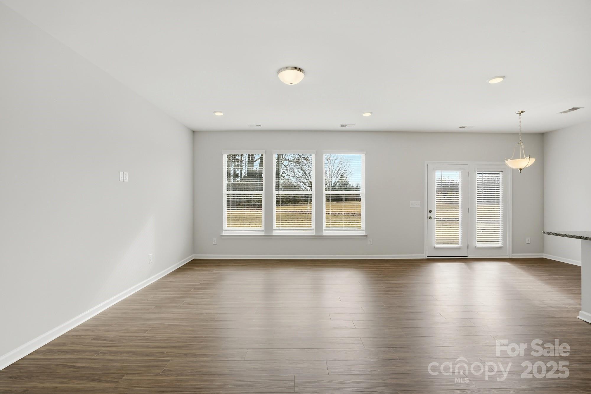 119 S Dunlavin Way — Mooresville