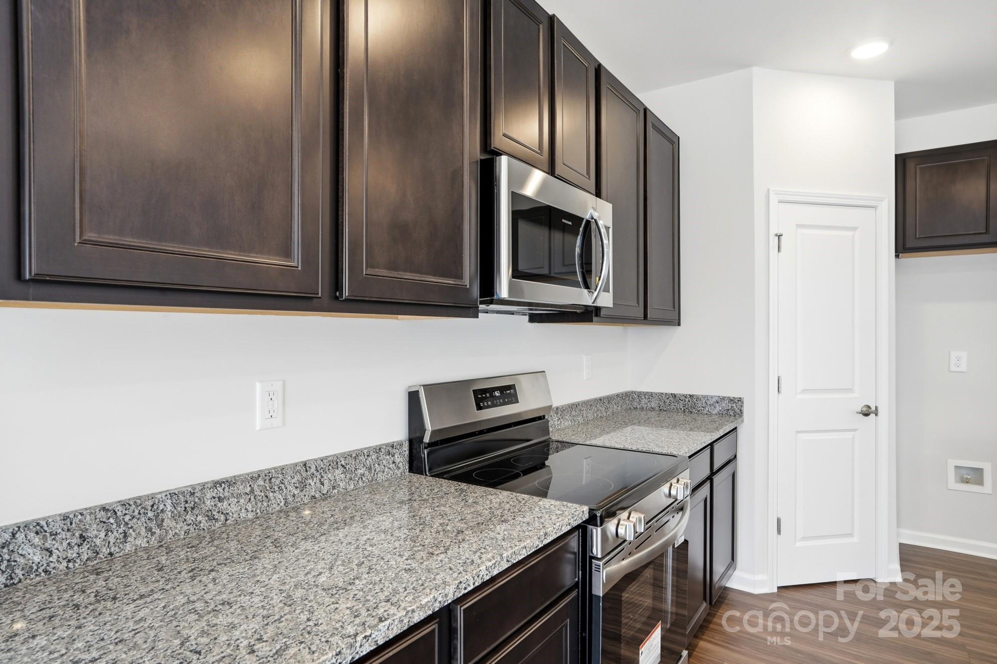 119 S Dunlavin Way — Mooresville