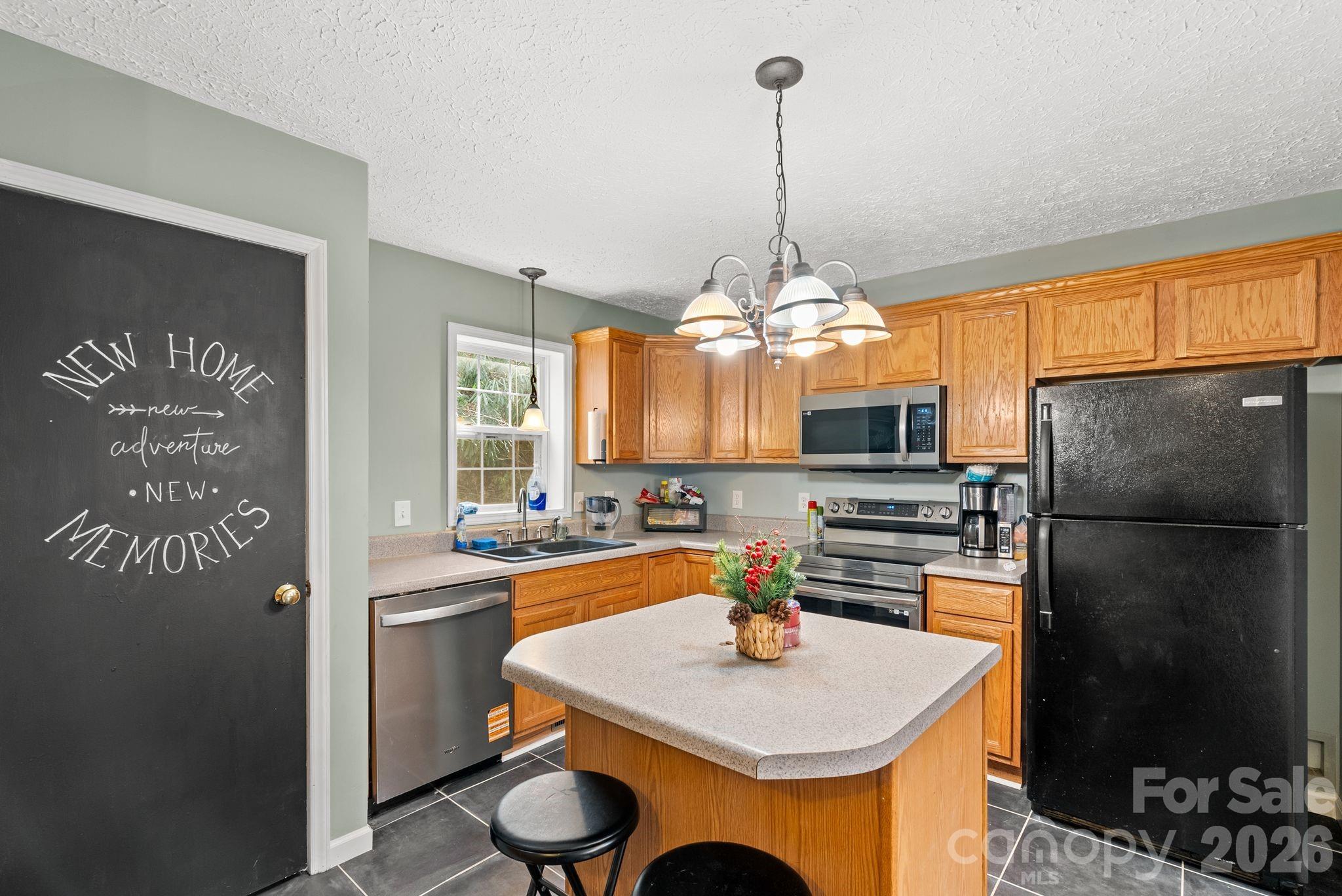 842 Grouse Road — Clyde