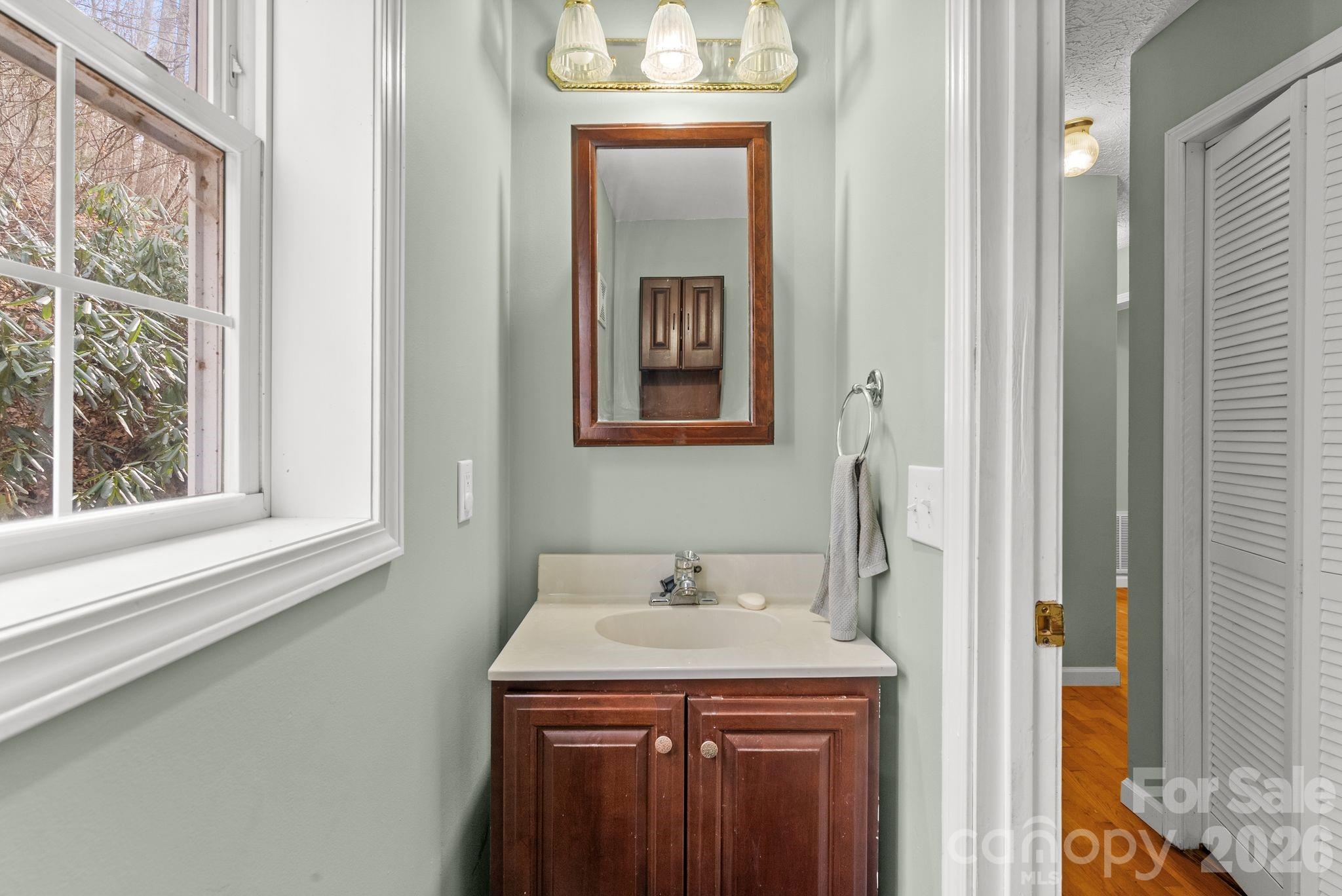 842 Grouse Road — Clyde