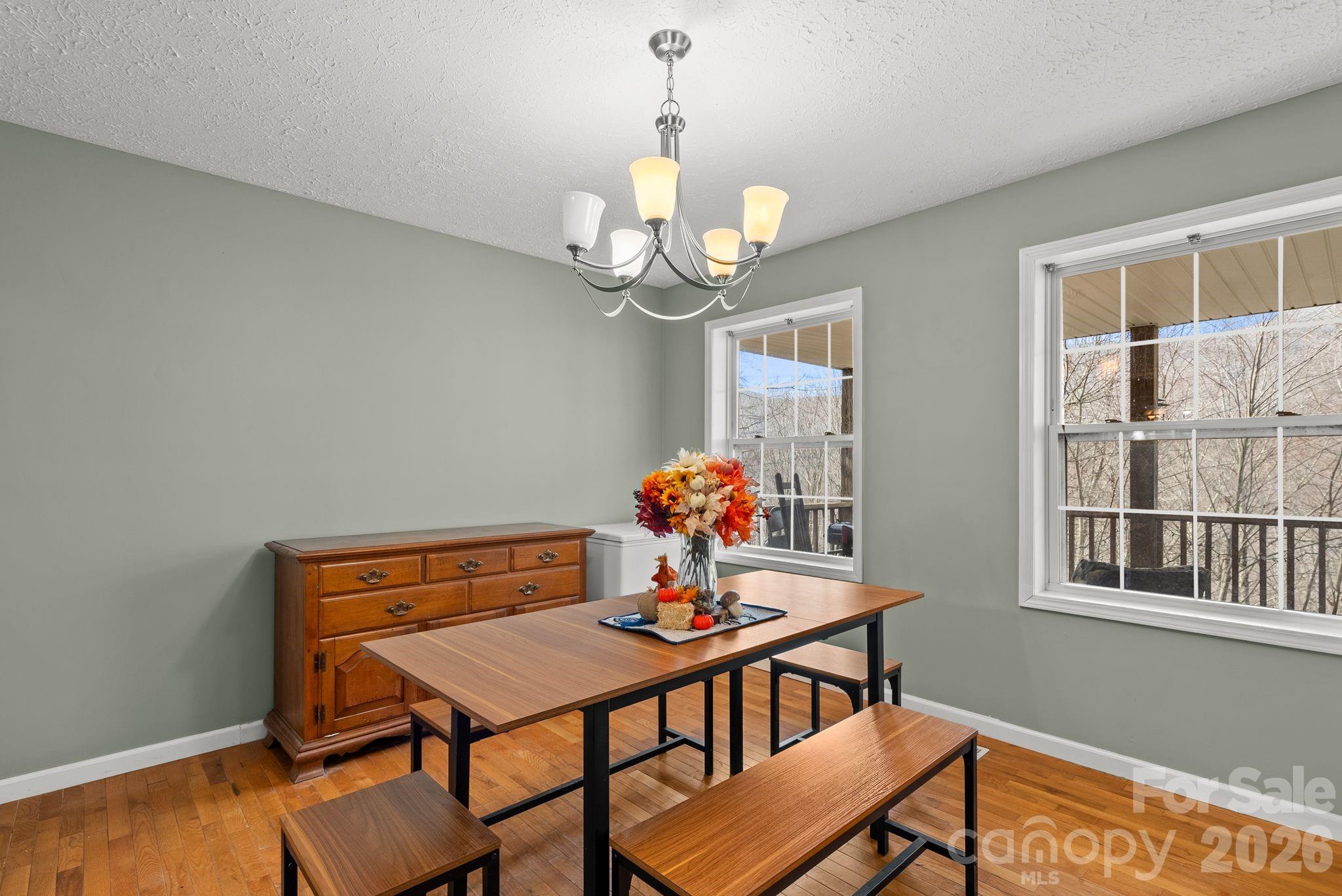 842 Grouse Road — Clyde