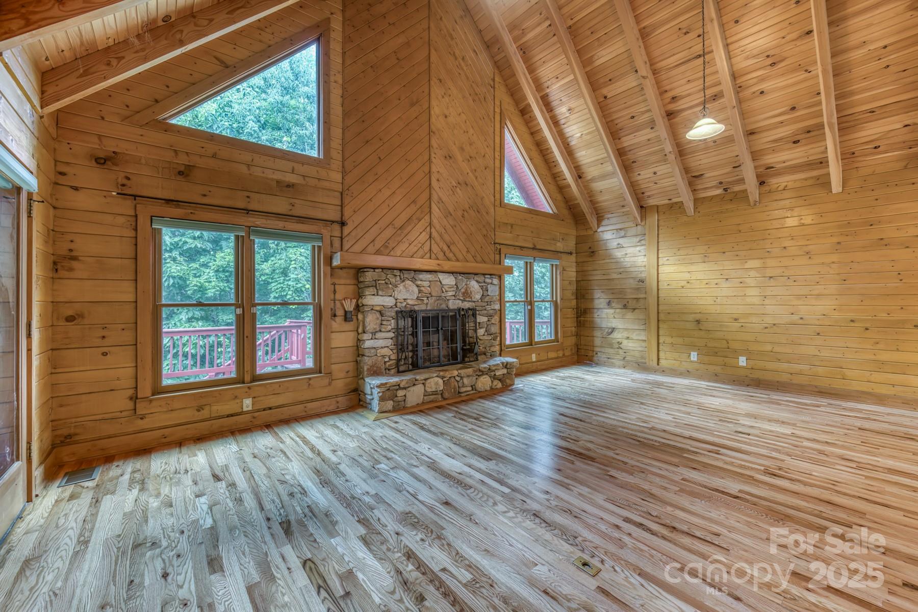 5023 Elk Park Highway — Elk Park
